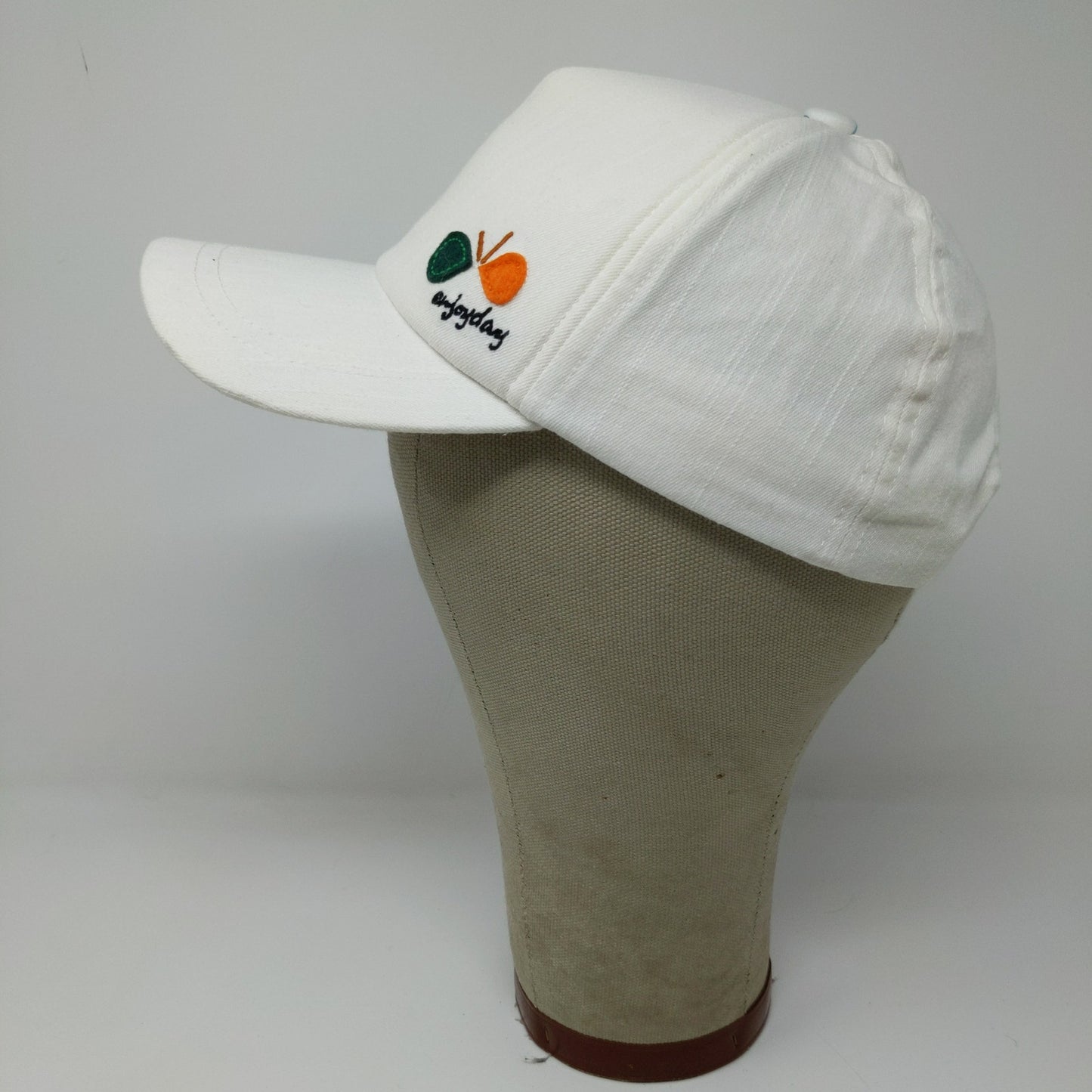 Enjoyday Snapback Hat Embroidered Butterfly White Size 53-55 CM