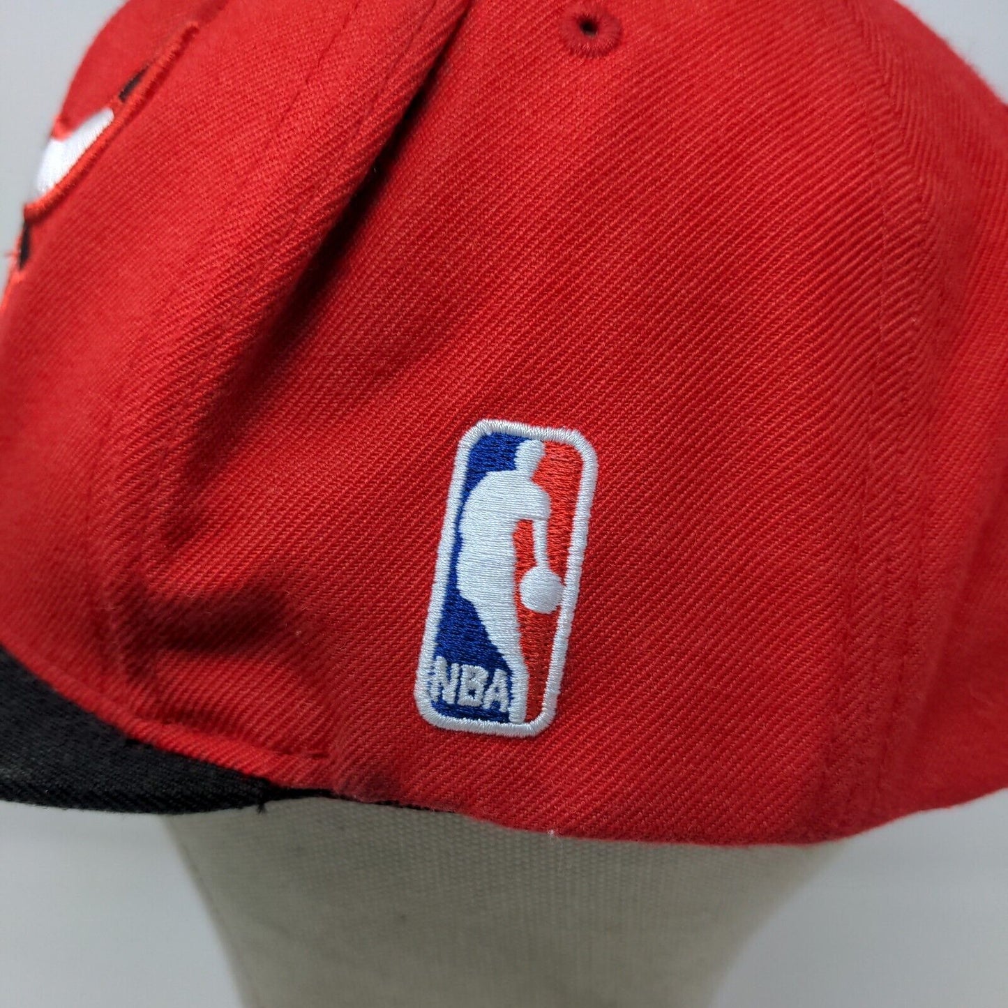 Mitchell & Ness NBA Hardwood Classics Chicago Bulls Snapback Hat Red Black Logo