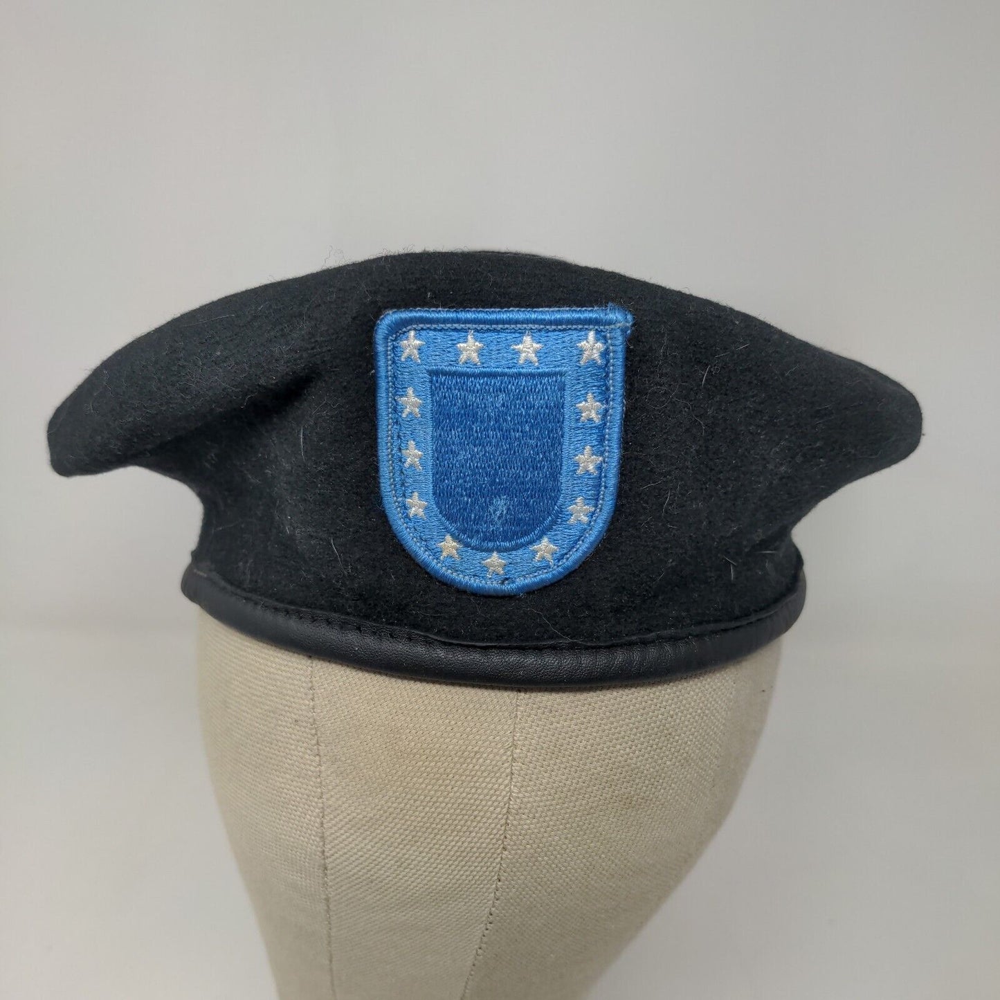 DSCP Men's Garrison Collection Military Army Beret Hat Black Patch