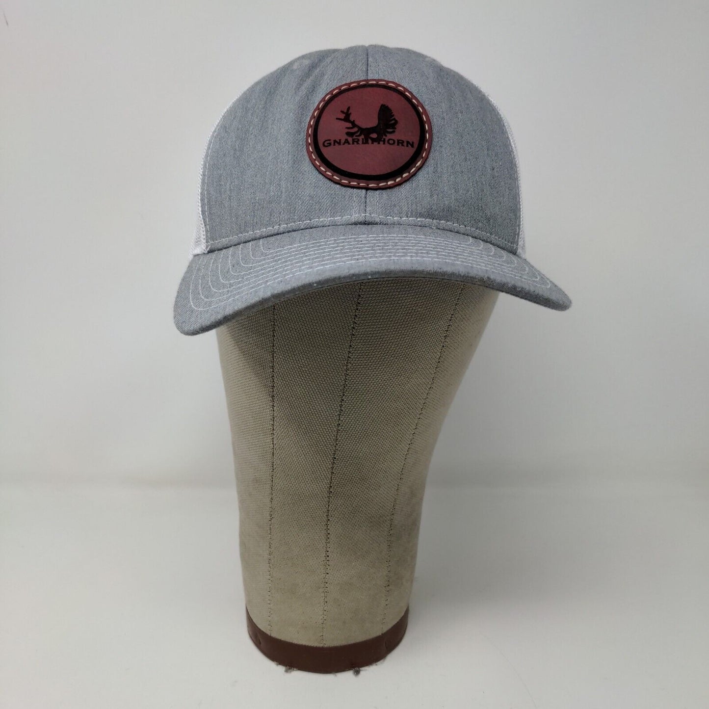 Richardson Mens Gnarlhorn Snapback Mesh Back Hat White Gray Adjustable