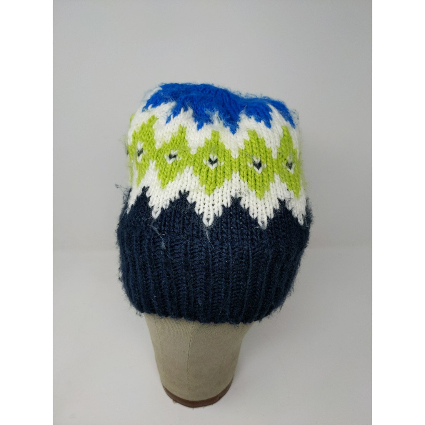 Land's End 100% Acrylic Beanie Hat Blue Size M-L Striped Diamond Pattern