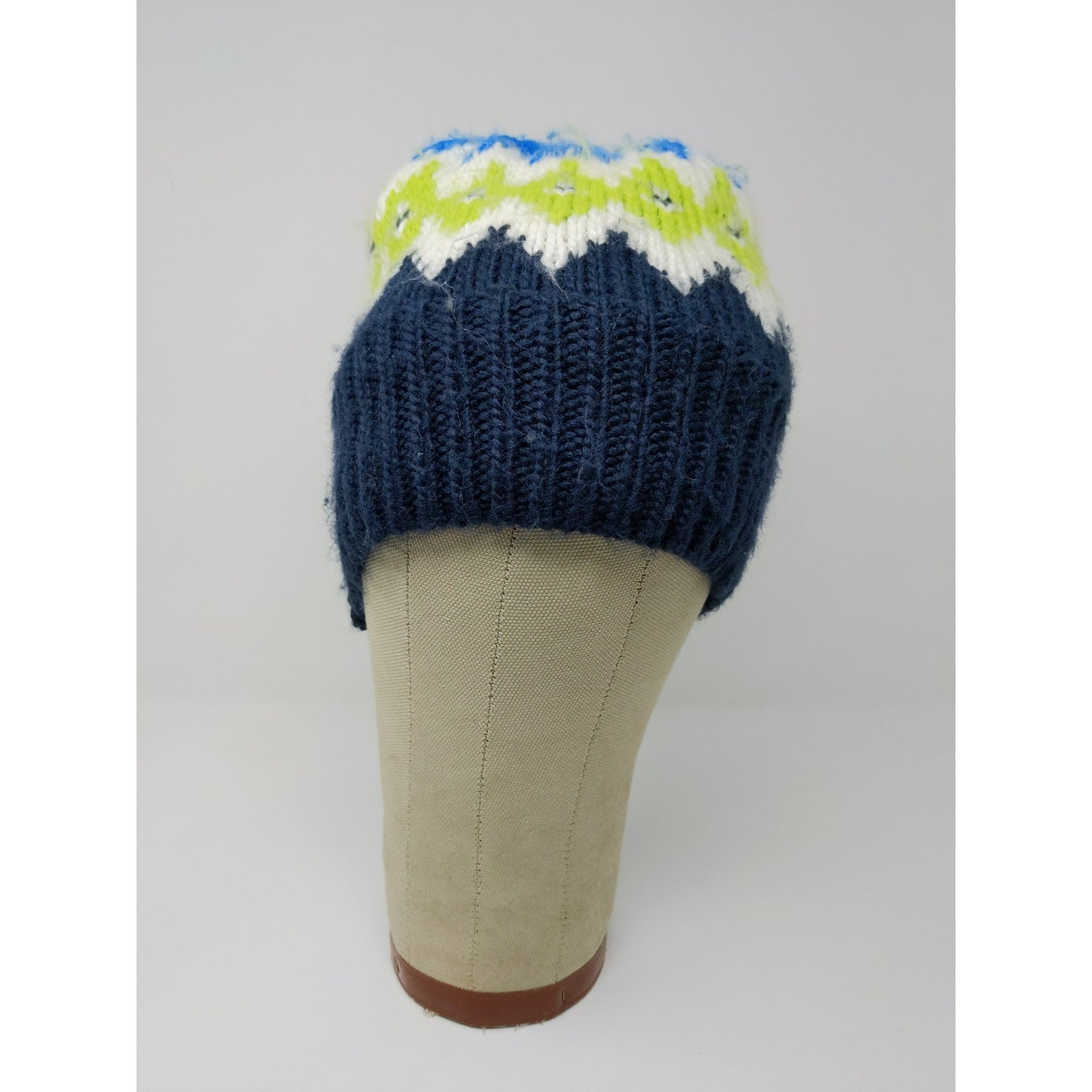 Land's End 100% Acrylic Beanie Hat Blue Size M-L Striped Diamond Pattern