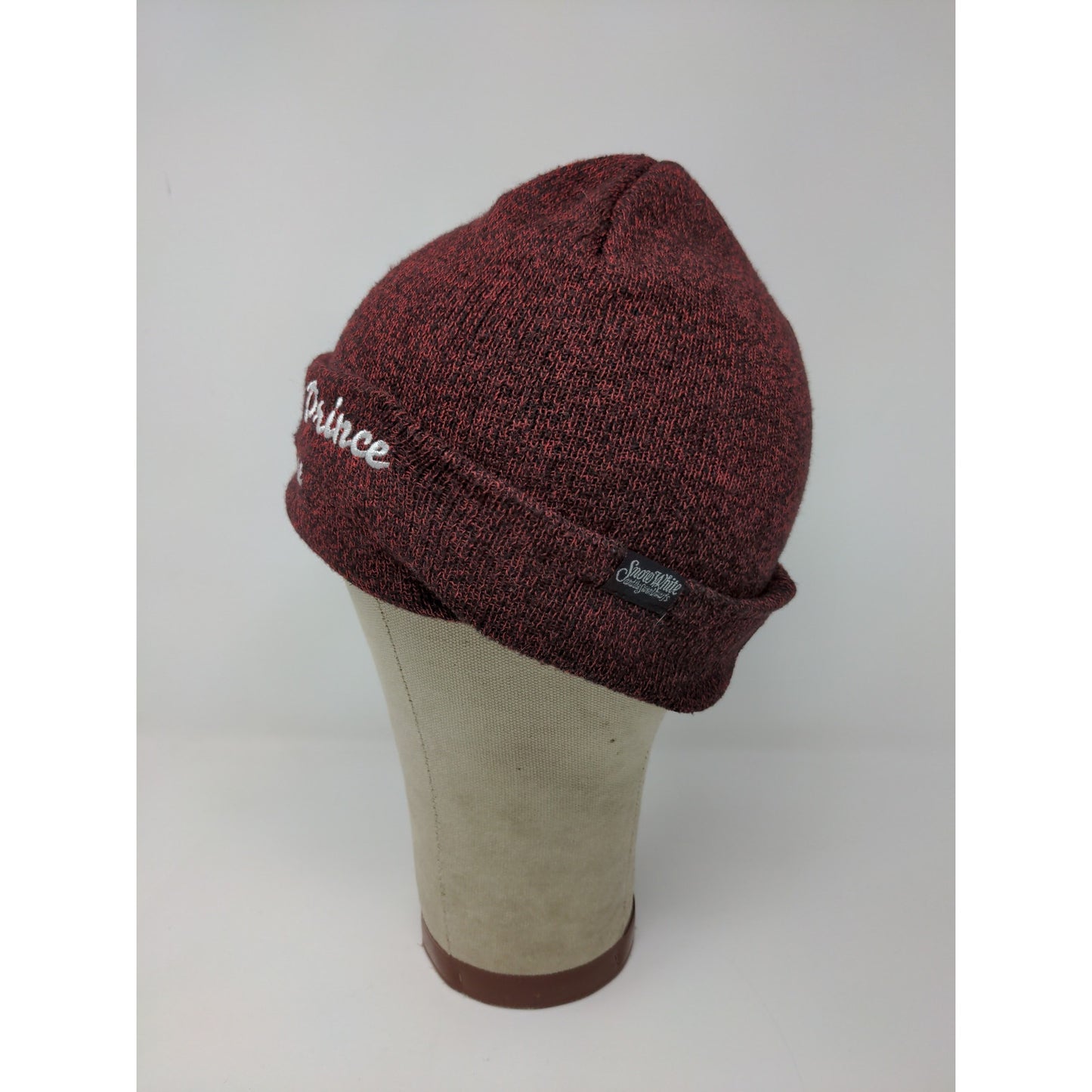 Disney Loungefly Someday My Prince Will Come Snow White Beanie Hat Red & Black