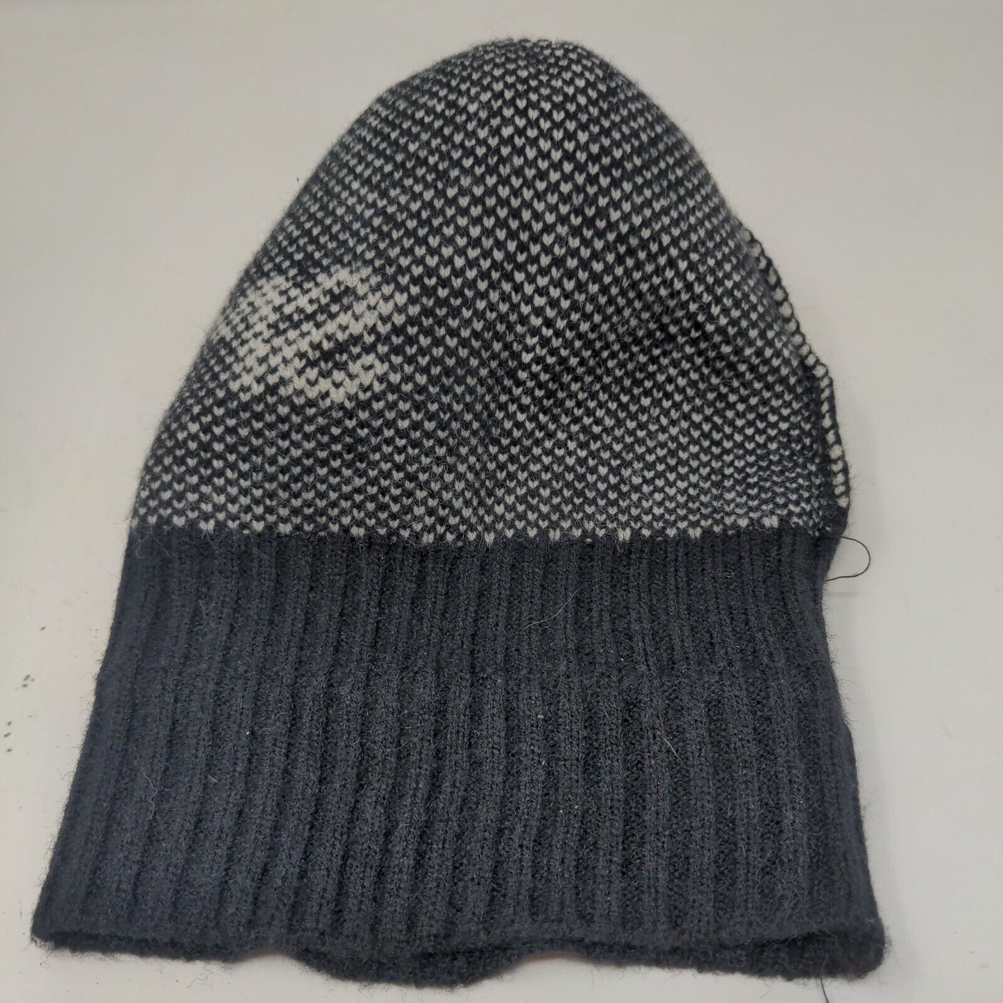Unbranded Men's Knit Beanie Hat Black Acrylic Pomp Pom Smile Spell Out