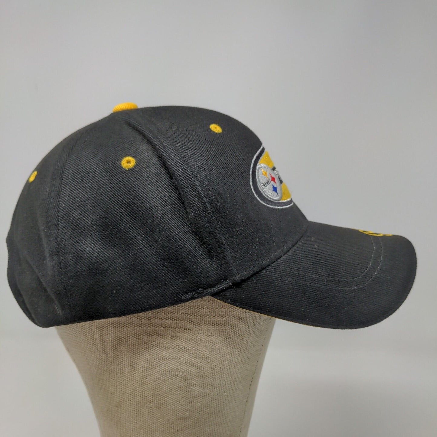 NFL Men's Strapback Pittsburgh Steelers Hat Embroidered Logo Black OSFA