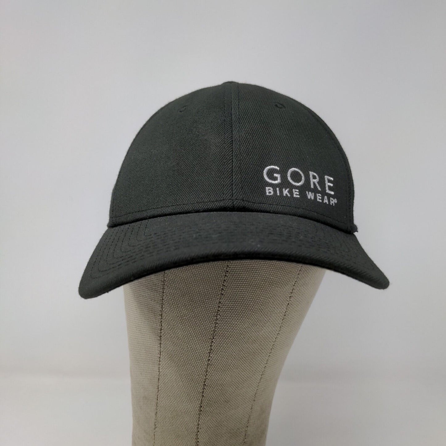 New Era Men's 39Thirty Gore Bike Wear Hat S-M Black Embroidered Logo