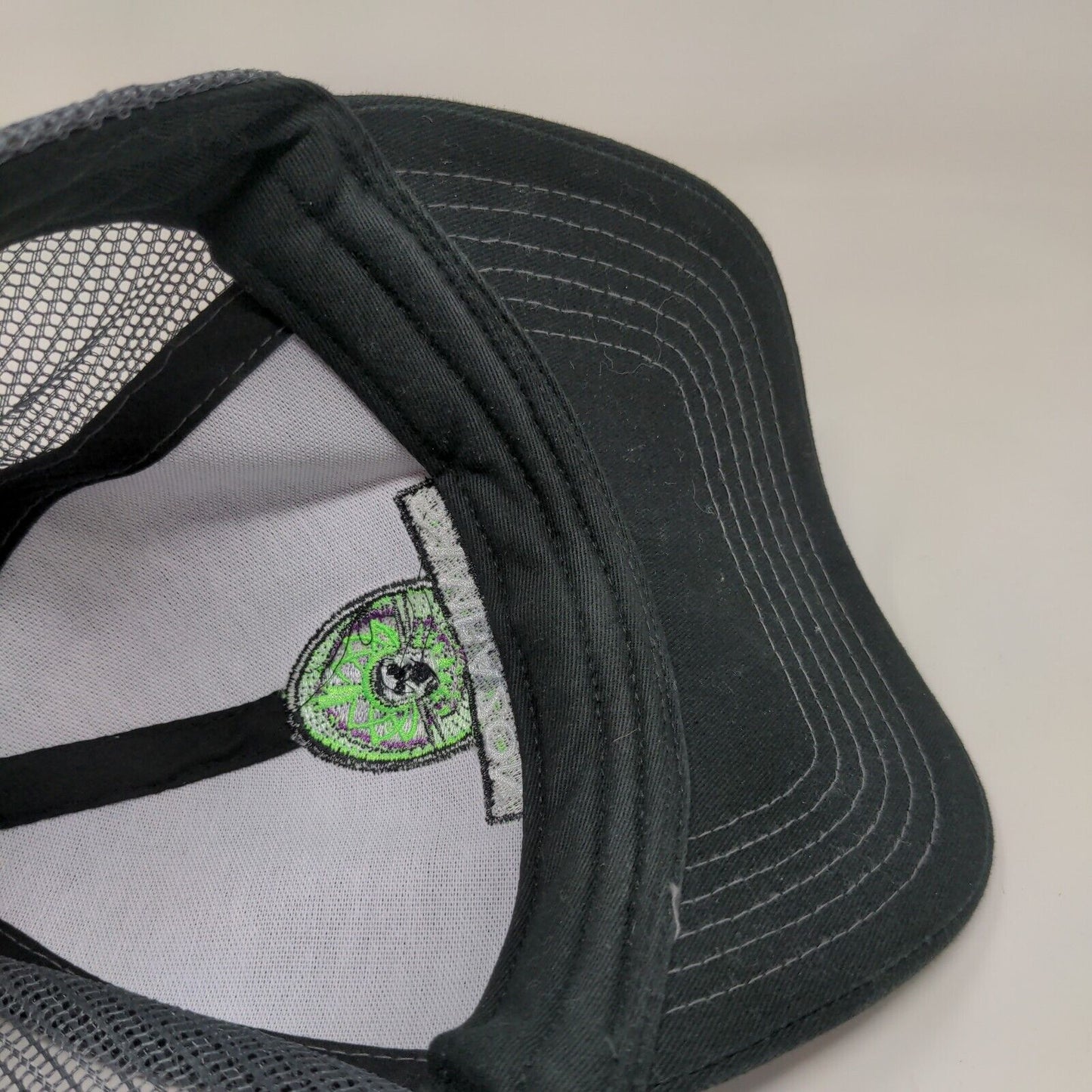 Sambazon Men's Snapback Mesh Back Hat Black OSFM Embroidered Logo