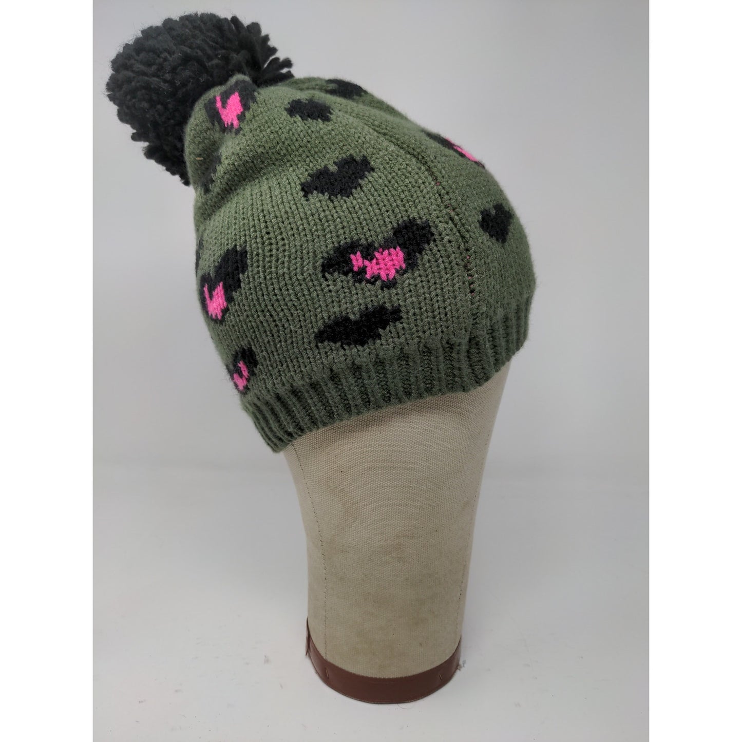 NOBO No Boundaries Beanie Hat Green Hearts Pom Pom One Size Logo