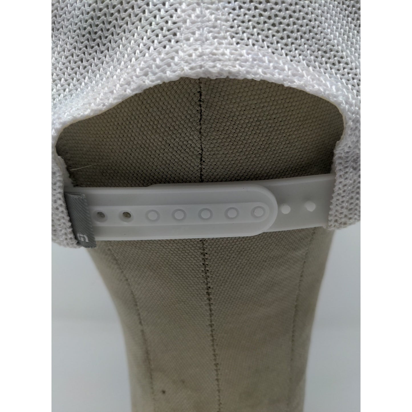 Travis Mathew Mesh Back Snapback Hat 110 One Ten FlexFit White & Gray Adjustable