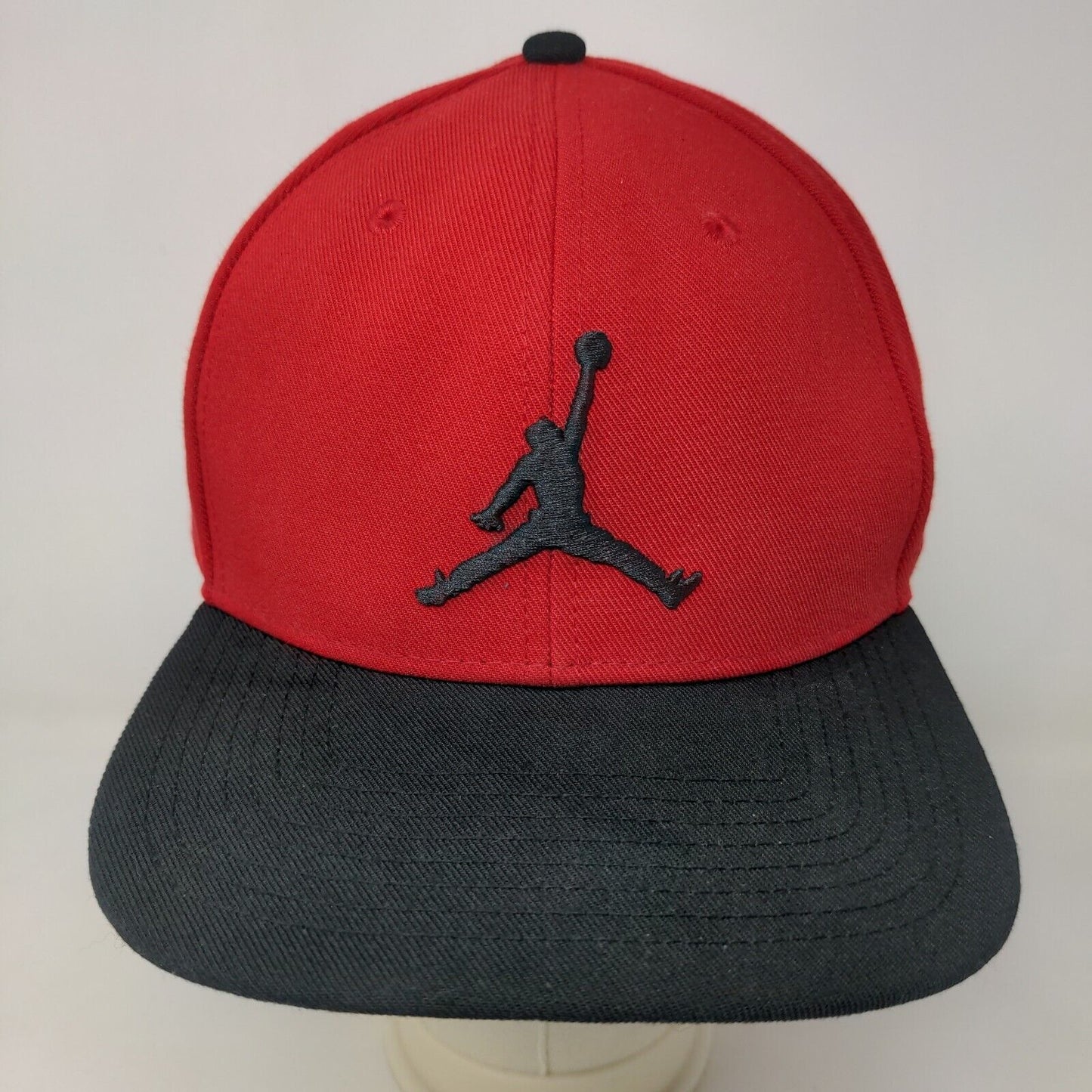 Nike Air Jordan Men's Snapback Hat Red Black OSFM Embroidered Jumpman Logo