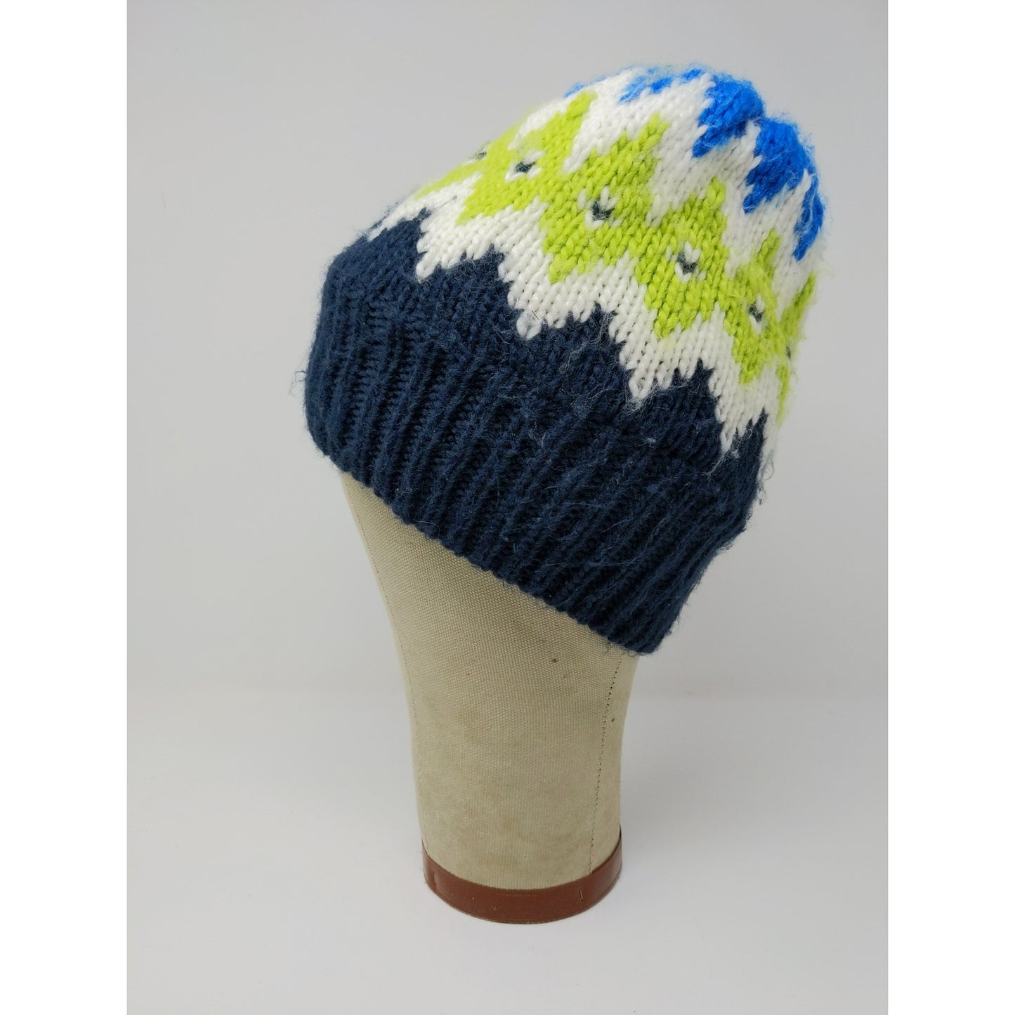 Land's End 100% Acrylic Beanie Hat Blue Size M-L Striped Diamond Pattern