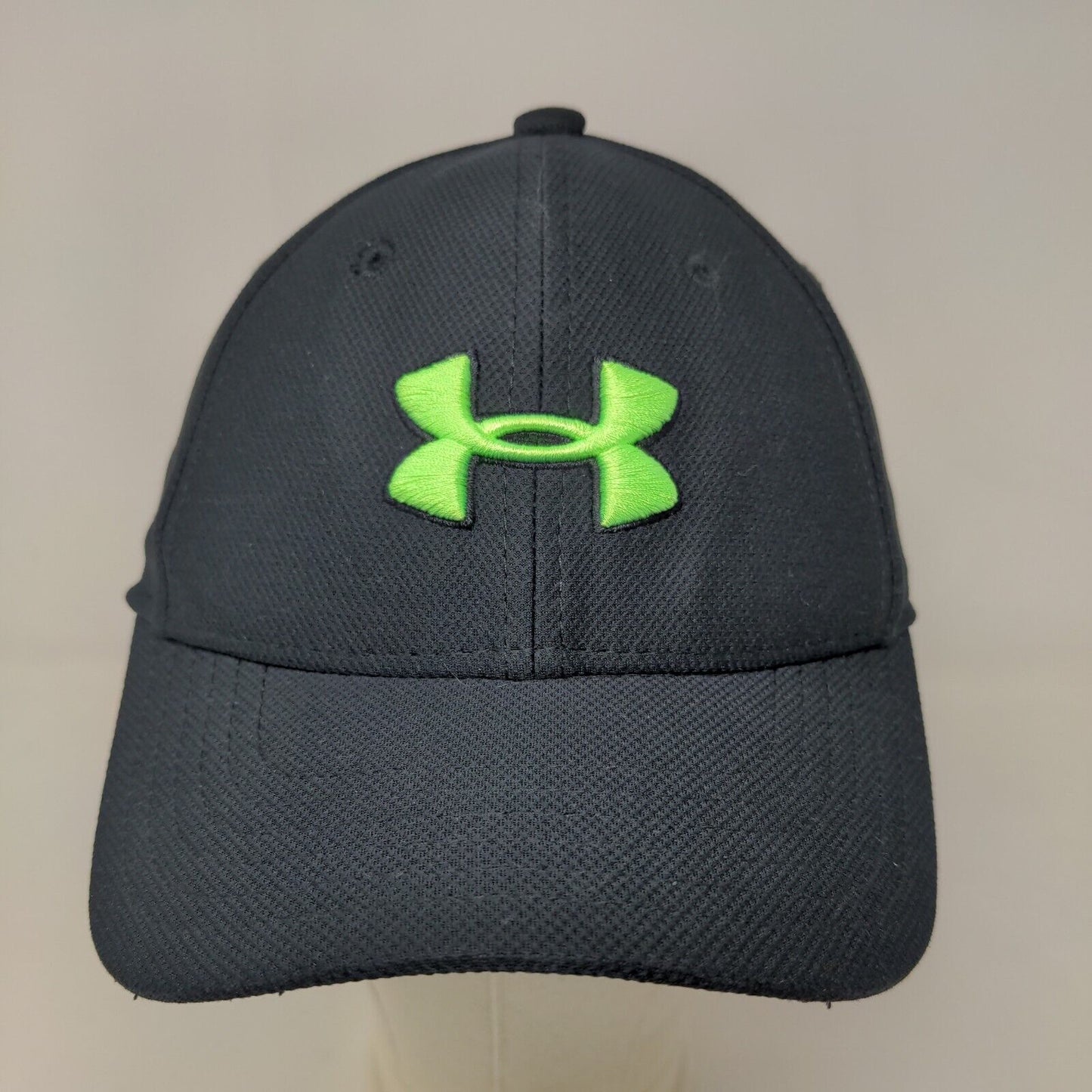 Under Armour Boy's Fitted Hat Black Size S/M Embroidered Logo Classic Fit