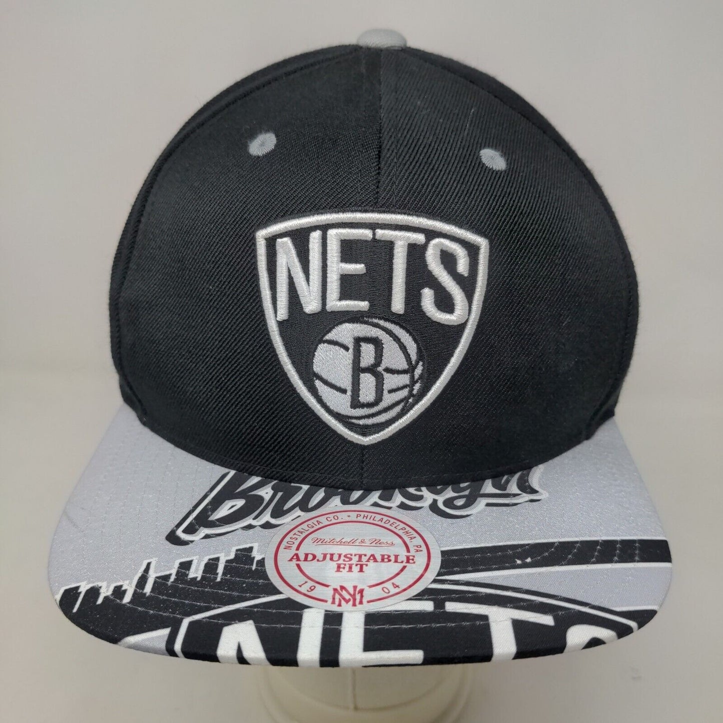 Mitchell & Ness Men's Snapback Hat Black Brooklyn Nets Embroidered Logo