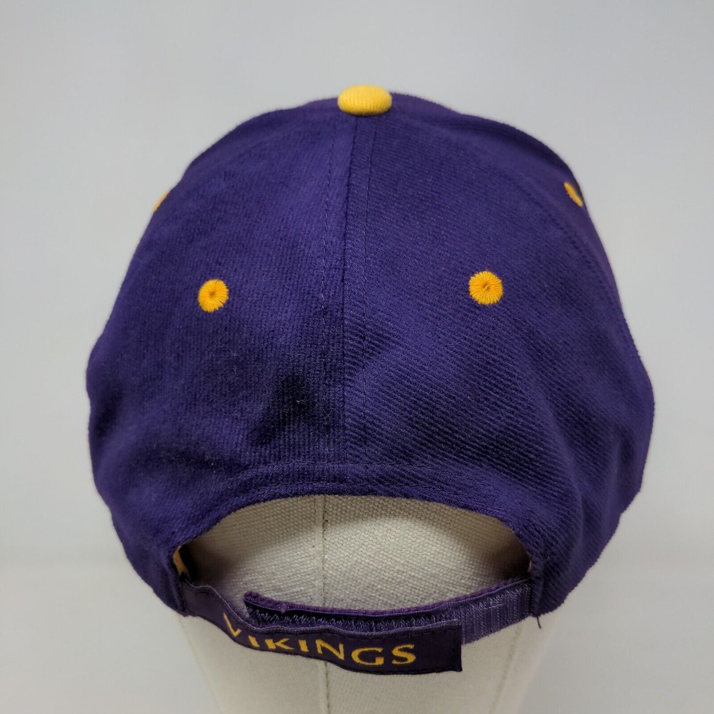 NFL Men's Strapback Hat Purple OSFA Minnesota Vikings Embroidered Logo Cotton