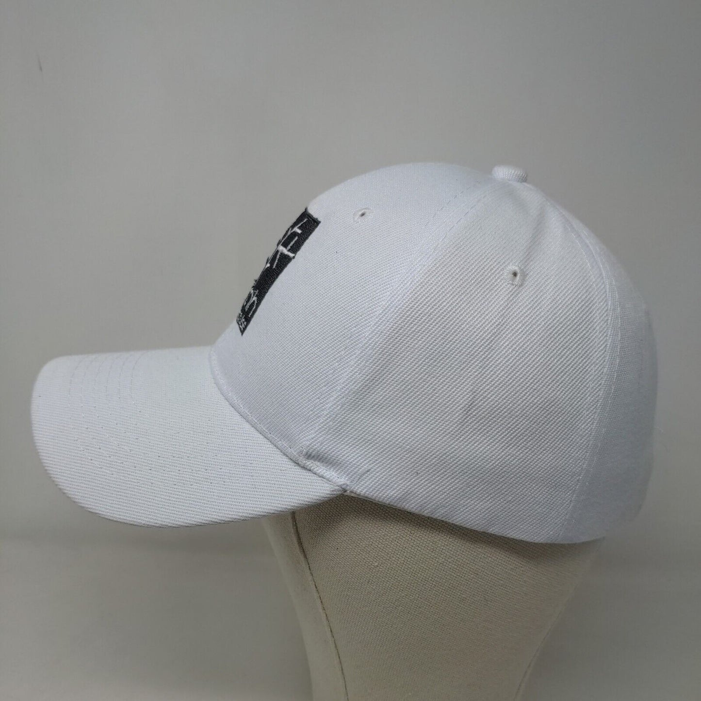 Unbranded Men's Strapback Hat White 100% Acrylic Farah Nile Cruise Logo