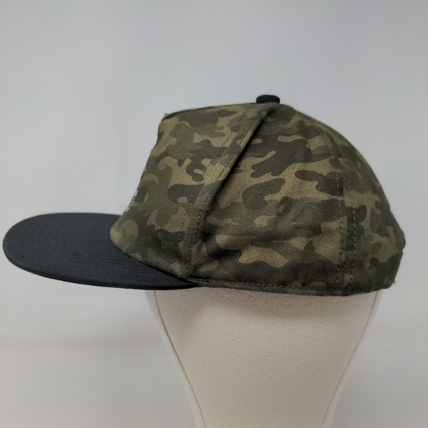 Old Navy Men's Snapback Camo Hat Green One size Embroidered Tiger Logo