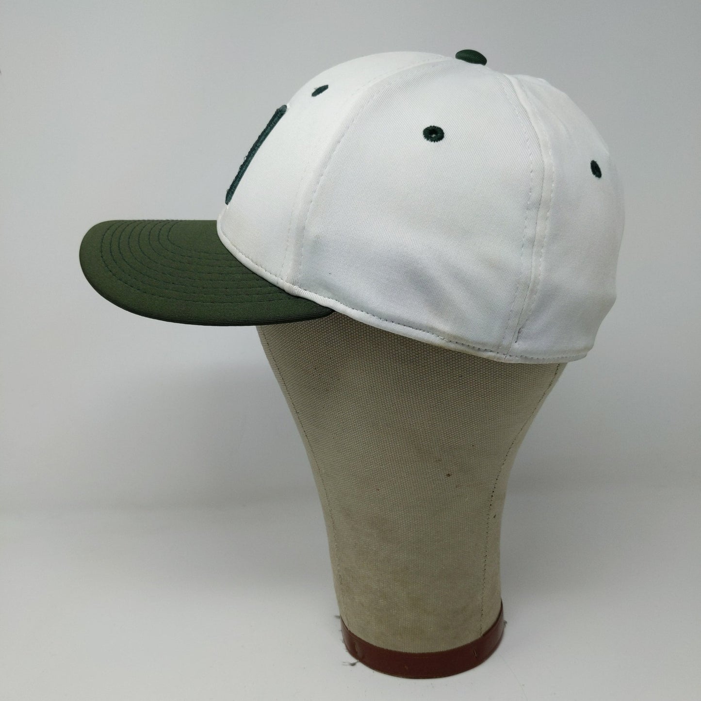 Pukka Brand Performance Wick Hat  Embroidered H Logo White Green