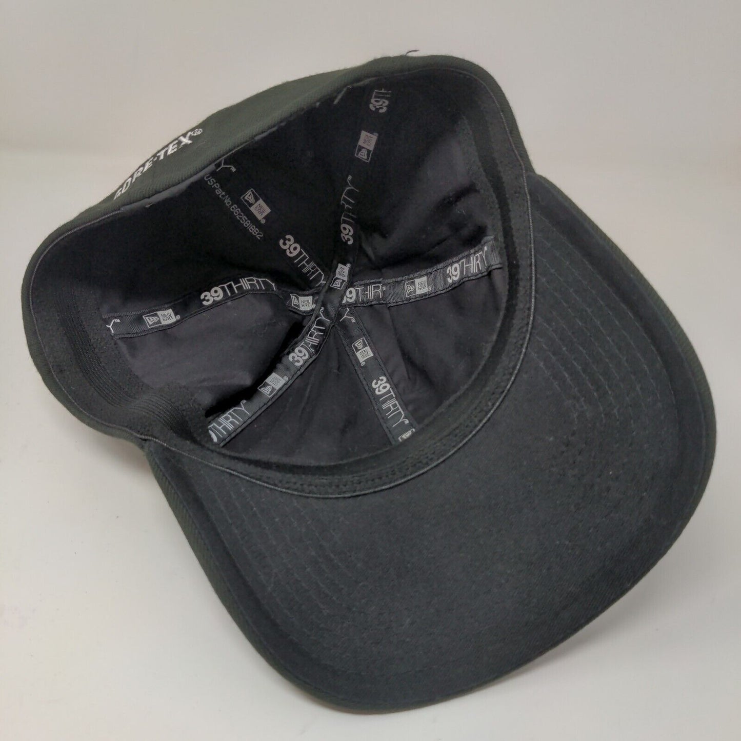 New Era Men's 39Thirty Gore Bike Wear Hat S-M Black Embroidered Logo