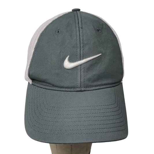 Nike Golf Hat Gray White Size S/M Mesh Back Embroidered Swoosh Logo