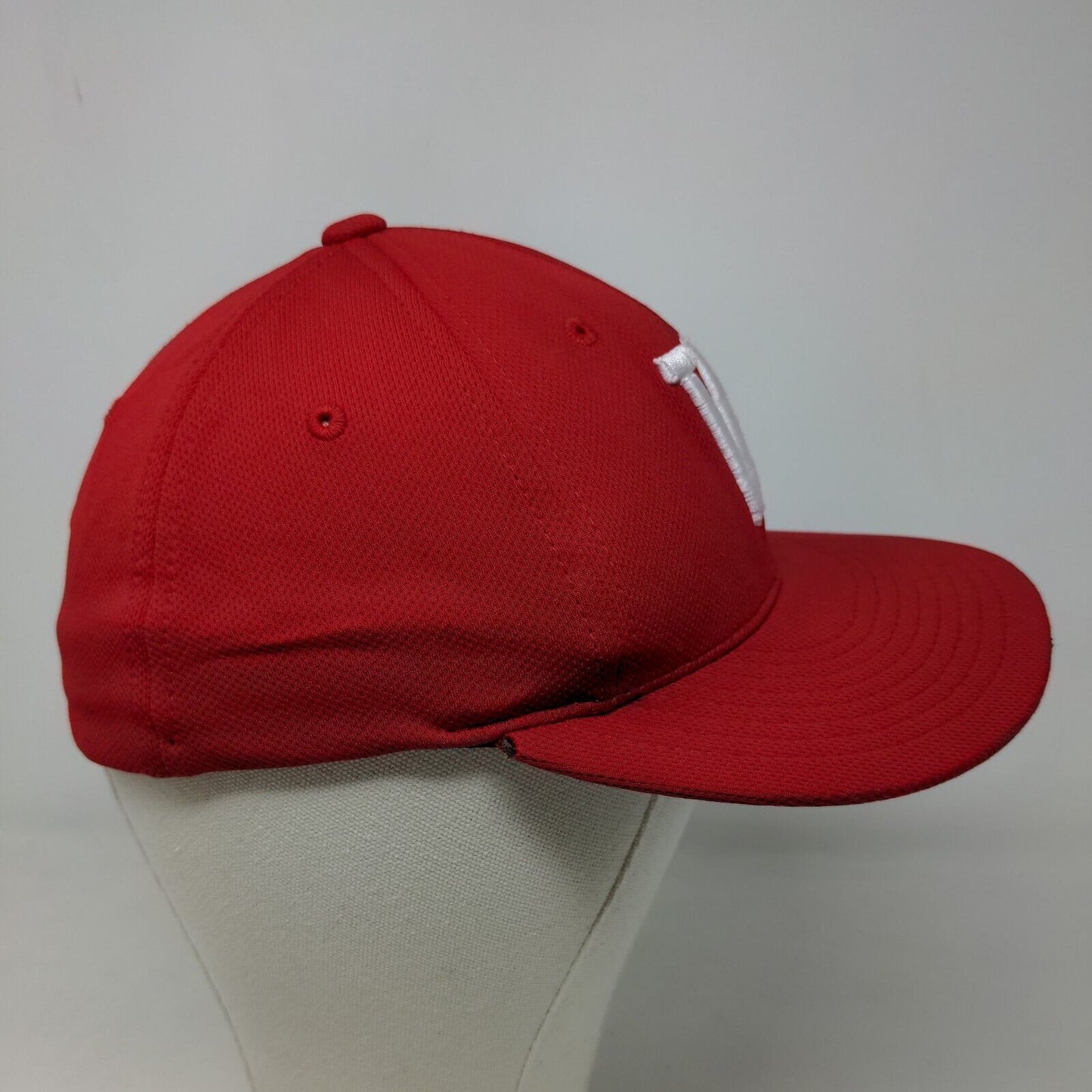 Pacific Headwear Men's Fitted Hat Red Size XS Embroidered W Bulldog Logos