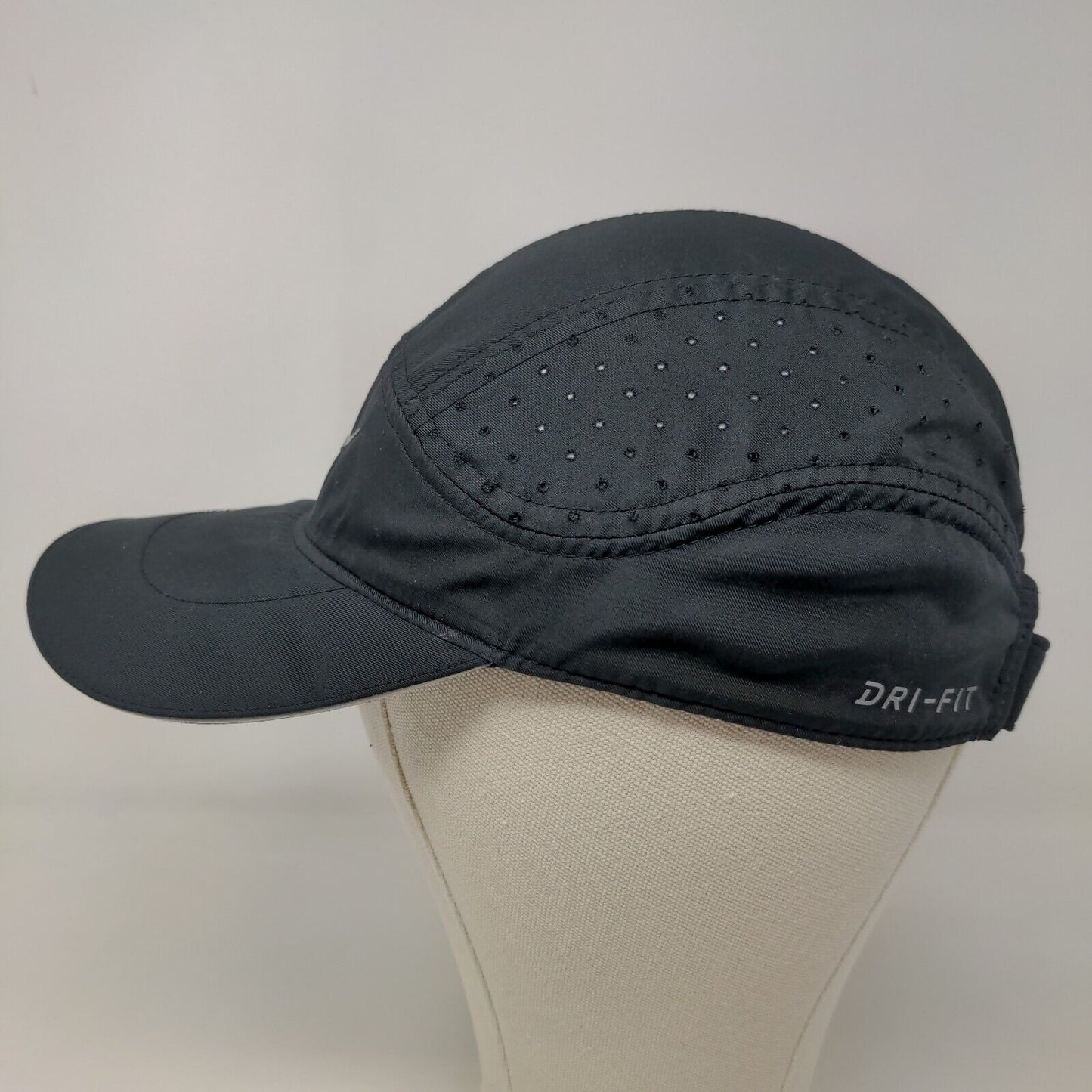 Nike Dri Fit Tailwind Men's Strapback Hat Black Adjustable Graphic Swoosh Logo