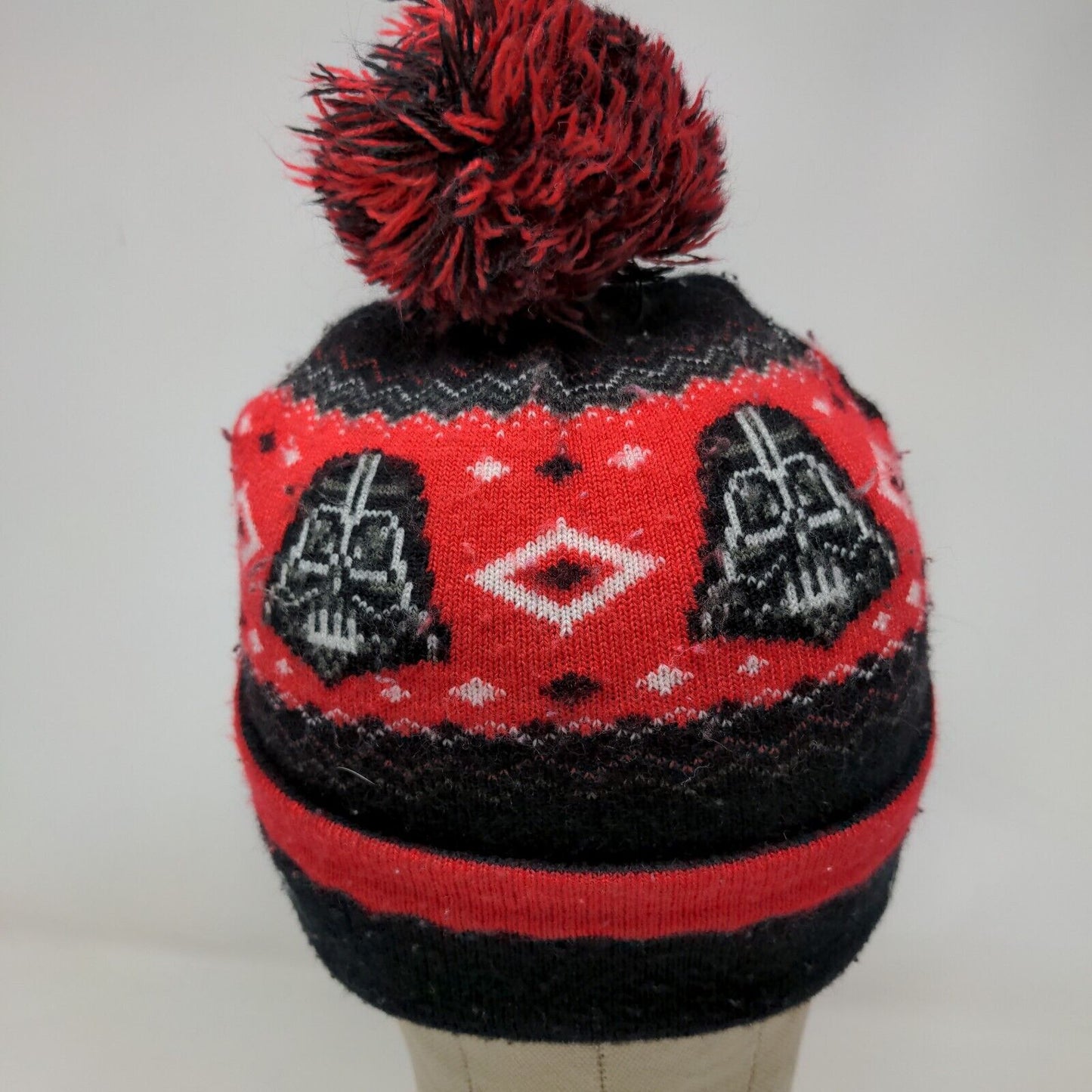 Star Wars Men's Knit Beanie Hat Cap Black Red One Size Acrylic