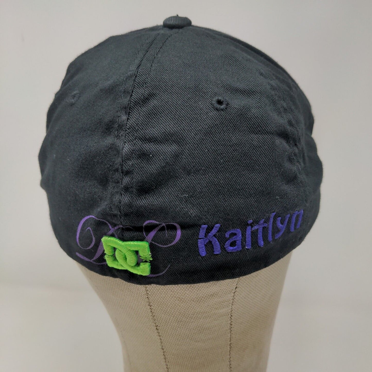Flexfit Men's DC Shoes Fitted Hat Cap Black Size S-M Embroidered Logo