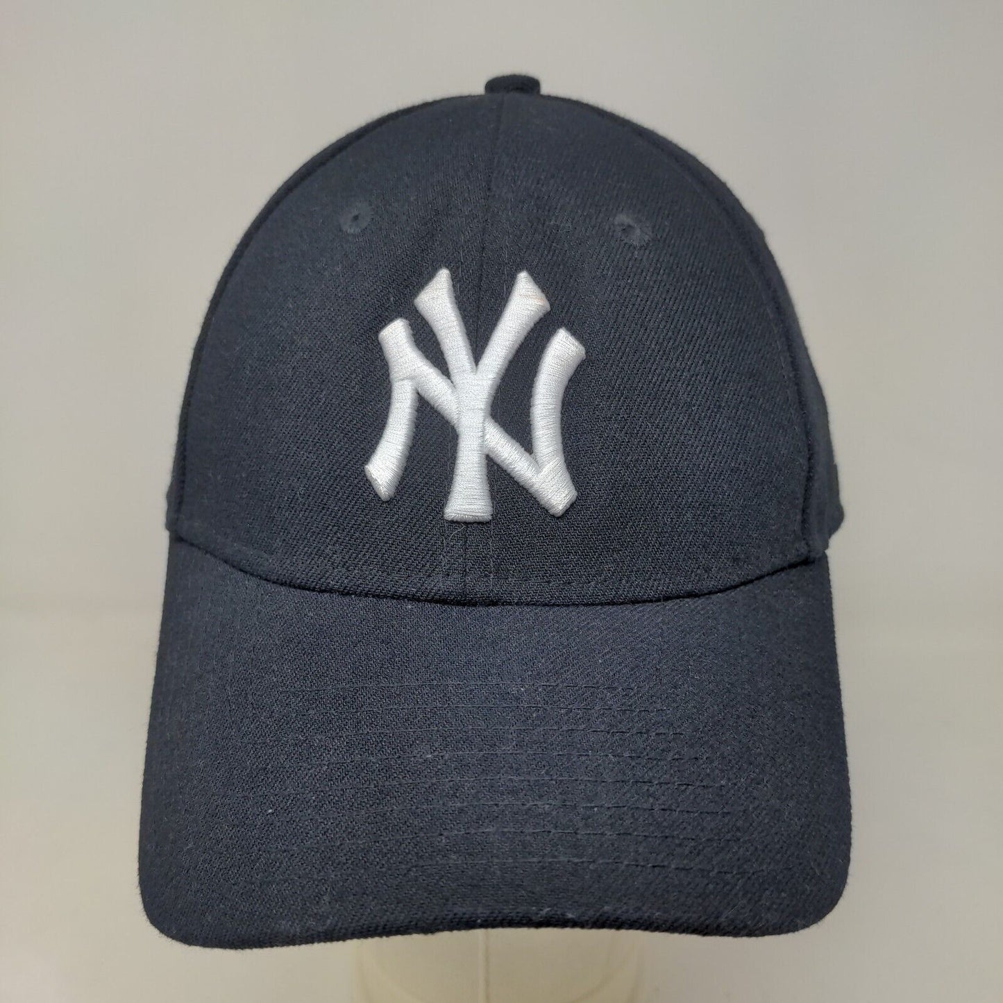 New Era 9Forty Men's Strapback Hat MLB New York Yankees Blue