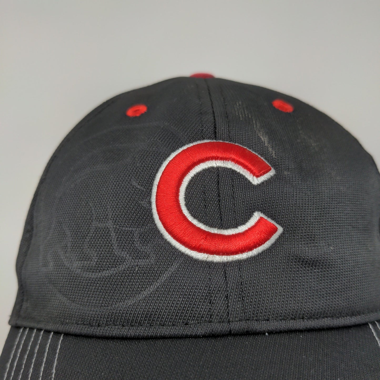 Fan Favorite MLB Chicago Cubs Strapback Hat Embroidered Logos Black Red OSFA