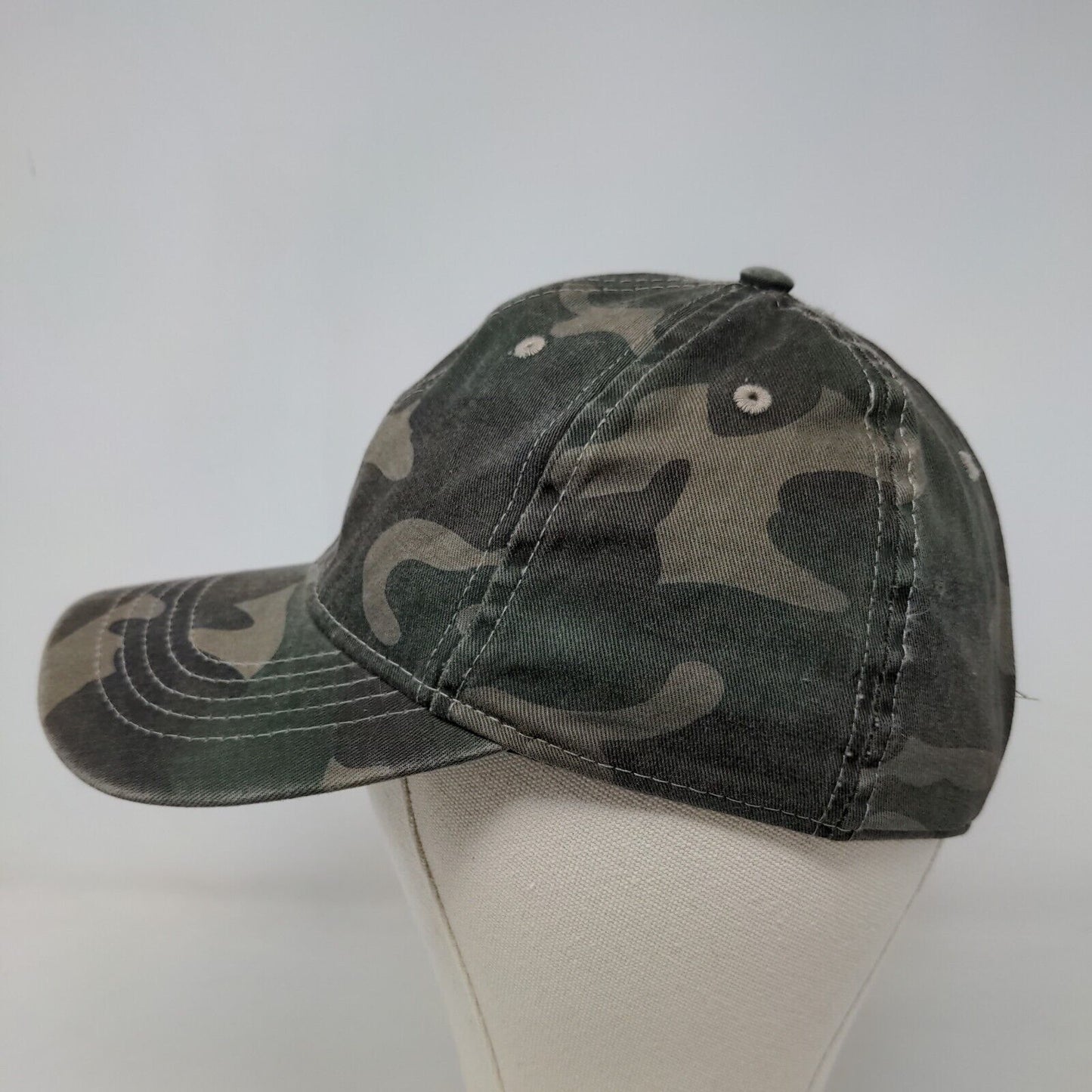 Unbranded Men's Strapback Hat Green Camo Size OSFM Blank Vent Holes