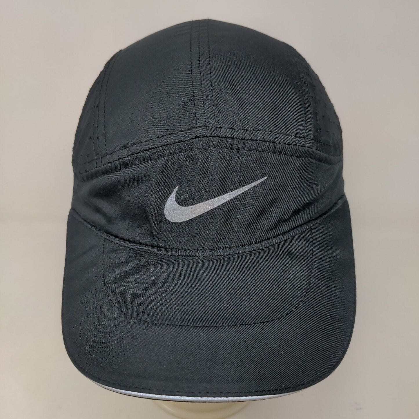 Nike Dri Fit Tailwind Men's Strapback Hat Black Adjustable Graphic Swoosh Logo