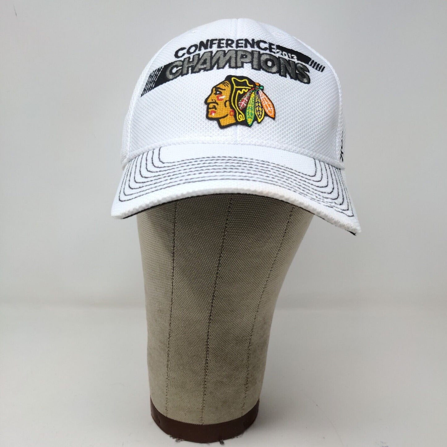 Reebok Center Ice Mens Hat Chicago Blackhawks 2013 Stanley Cup White OSFA