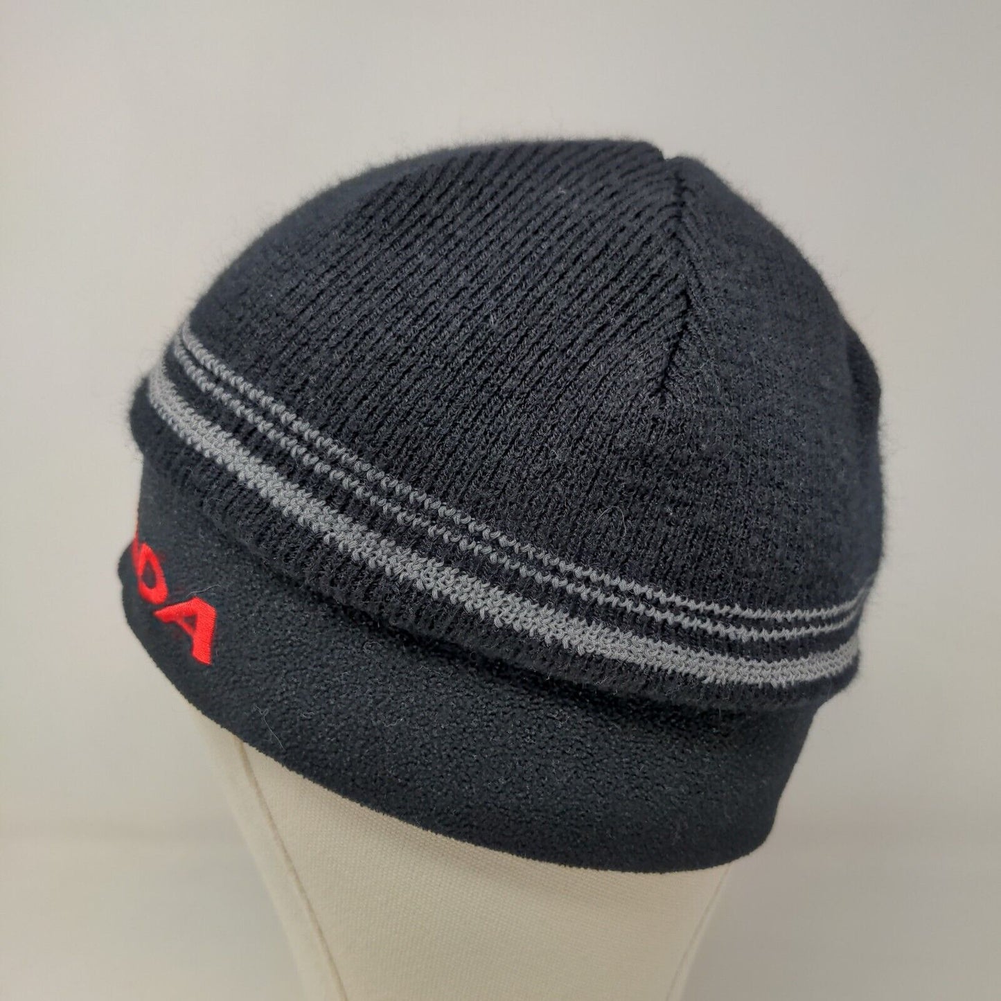Running Room Men's Knit Beanie Hat Black Size OS 100% Acrylic Embroidered Canada