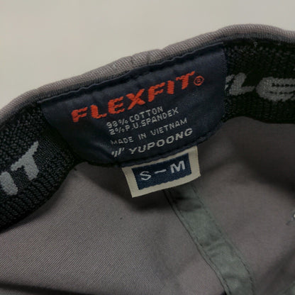 Yupoong Flexfit Men's Fitted Hat Gray Size S-M Blank Cotton Spandex Blend