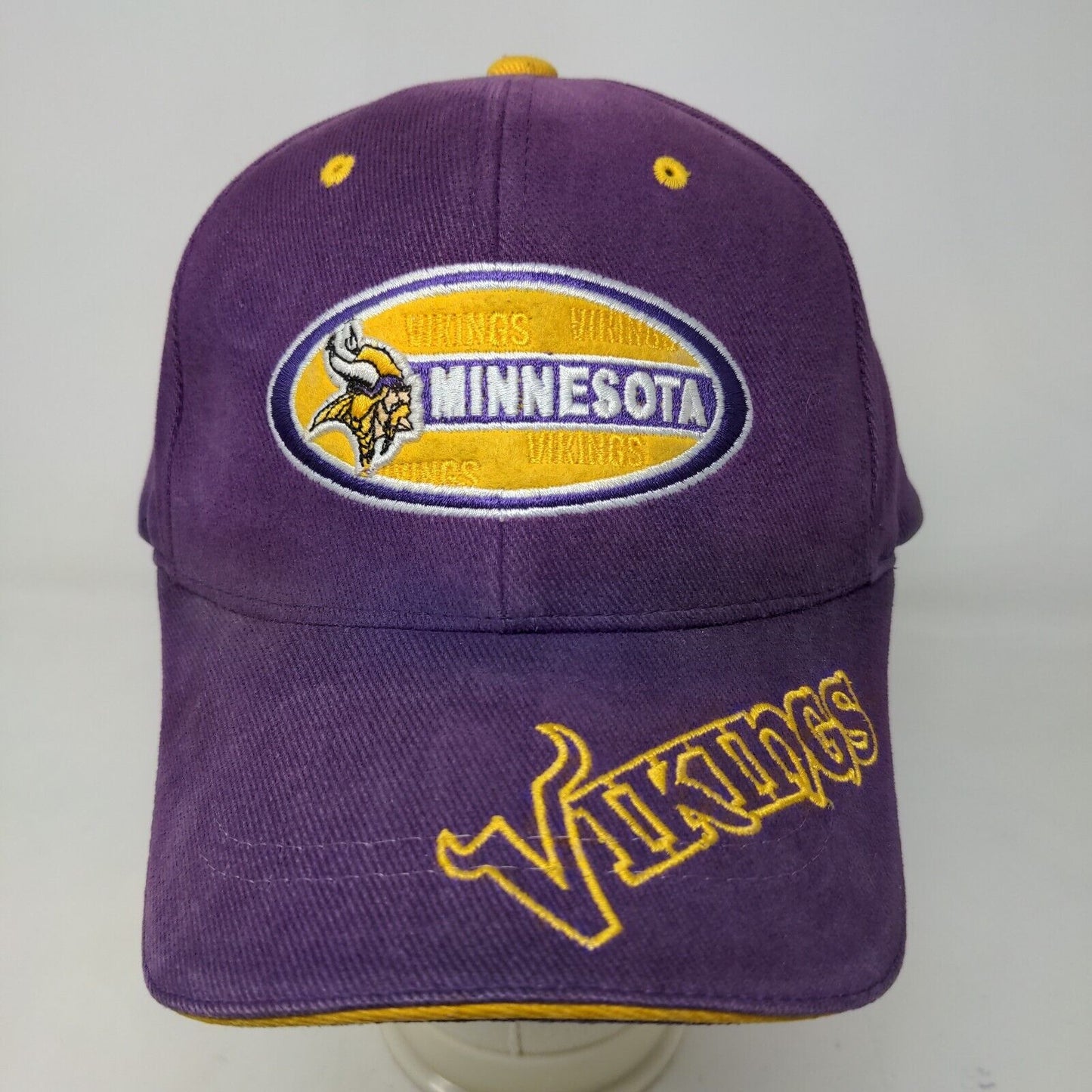 NFL Men's Strapback Hat Purple OSFA Minnesota Vikings Embroidered Logo Cotton