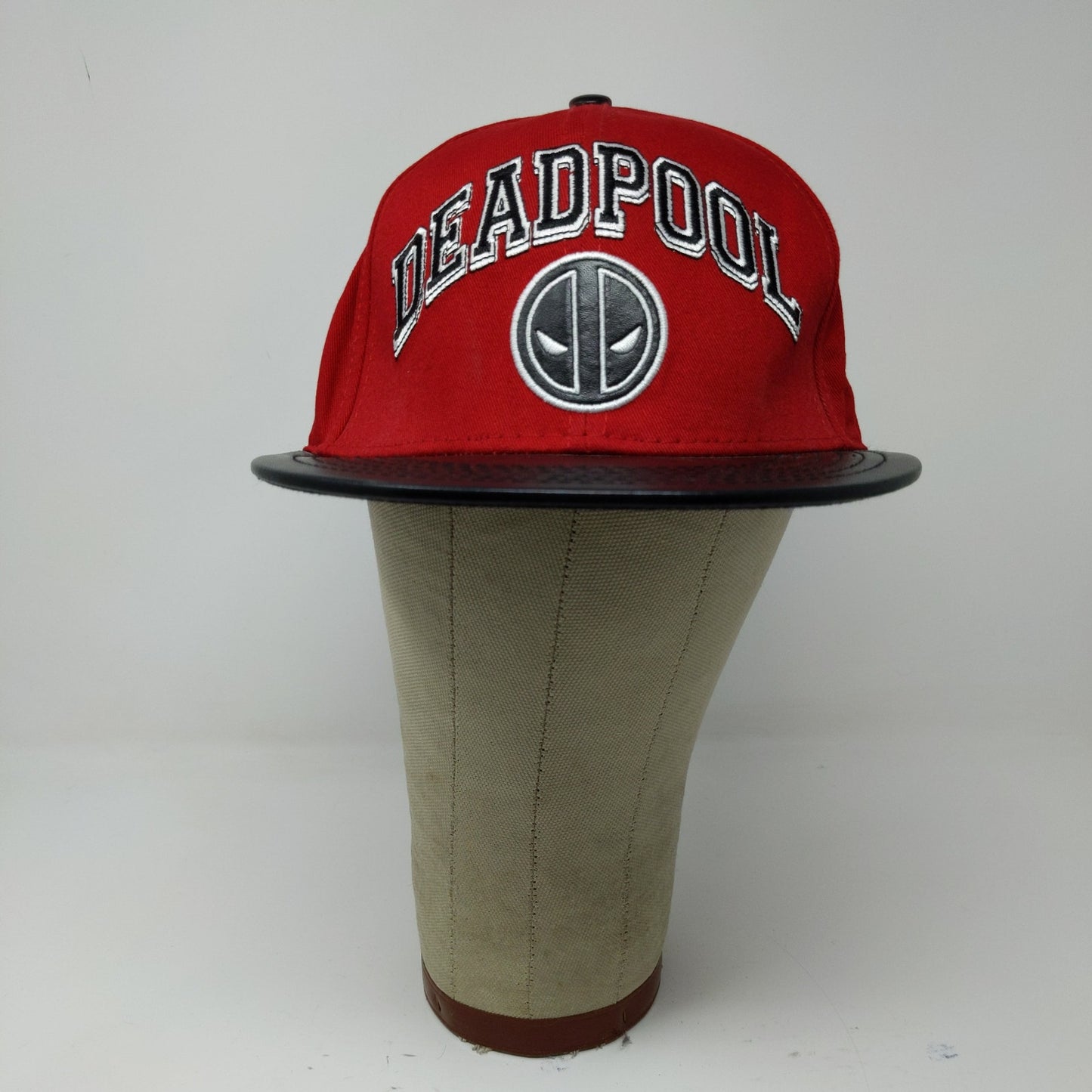 Marvel Deadpool Flat Bill Snapback Hat Embroidered Logo Spell Out Red Black