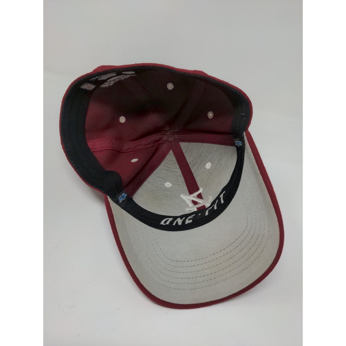Top of the World Alabama Crimson Tide One Fit Hat Embroidered Logo Red