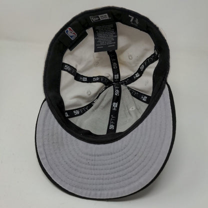 New Era Men's NBA Chicago Bulls Fitted Hat White Black Size 7 3/8 Embroidered