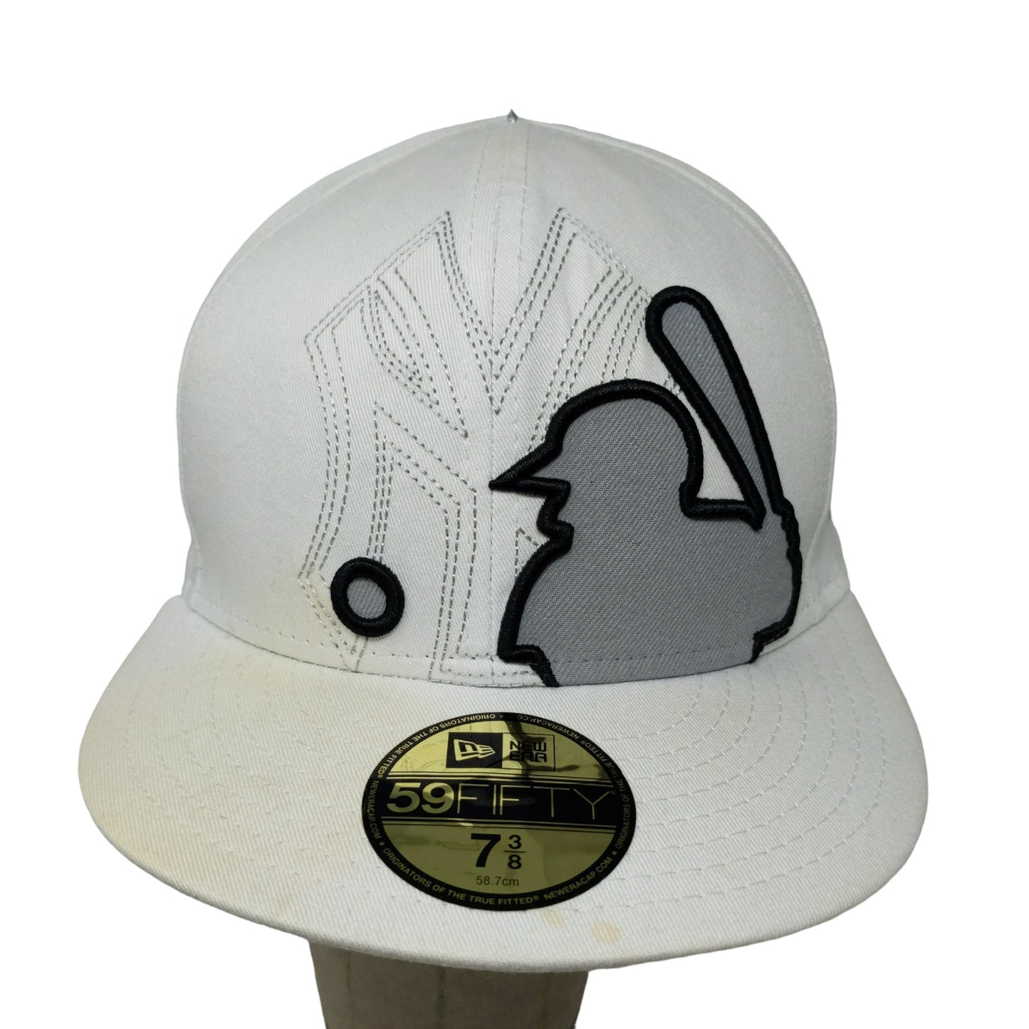 New Era Men's MLB New York Yankees Fitted Hat White Size 7 3/8 Distressed