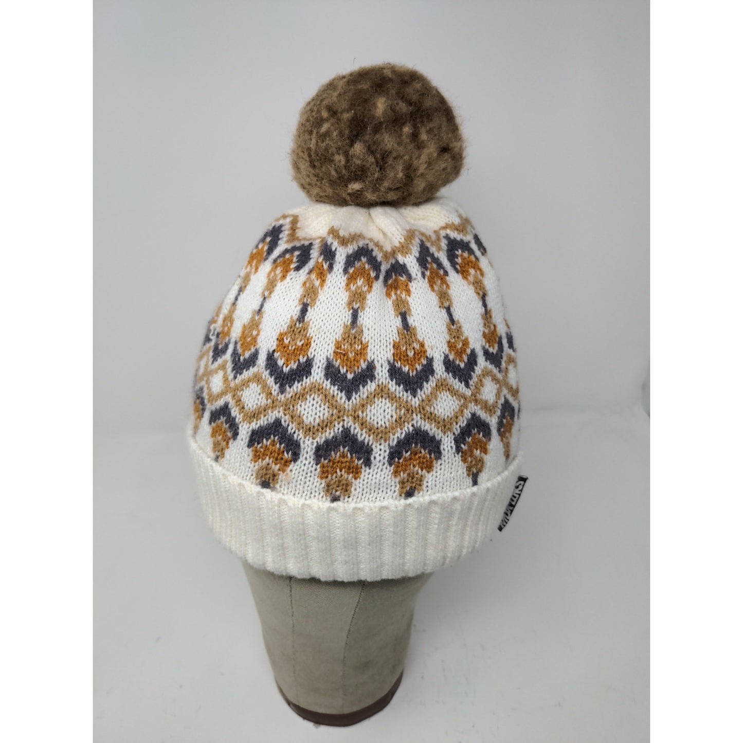 Muk Luks Beanie Winter Hat Pom Pom White Brown Acrylic Wool Blend