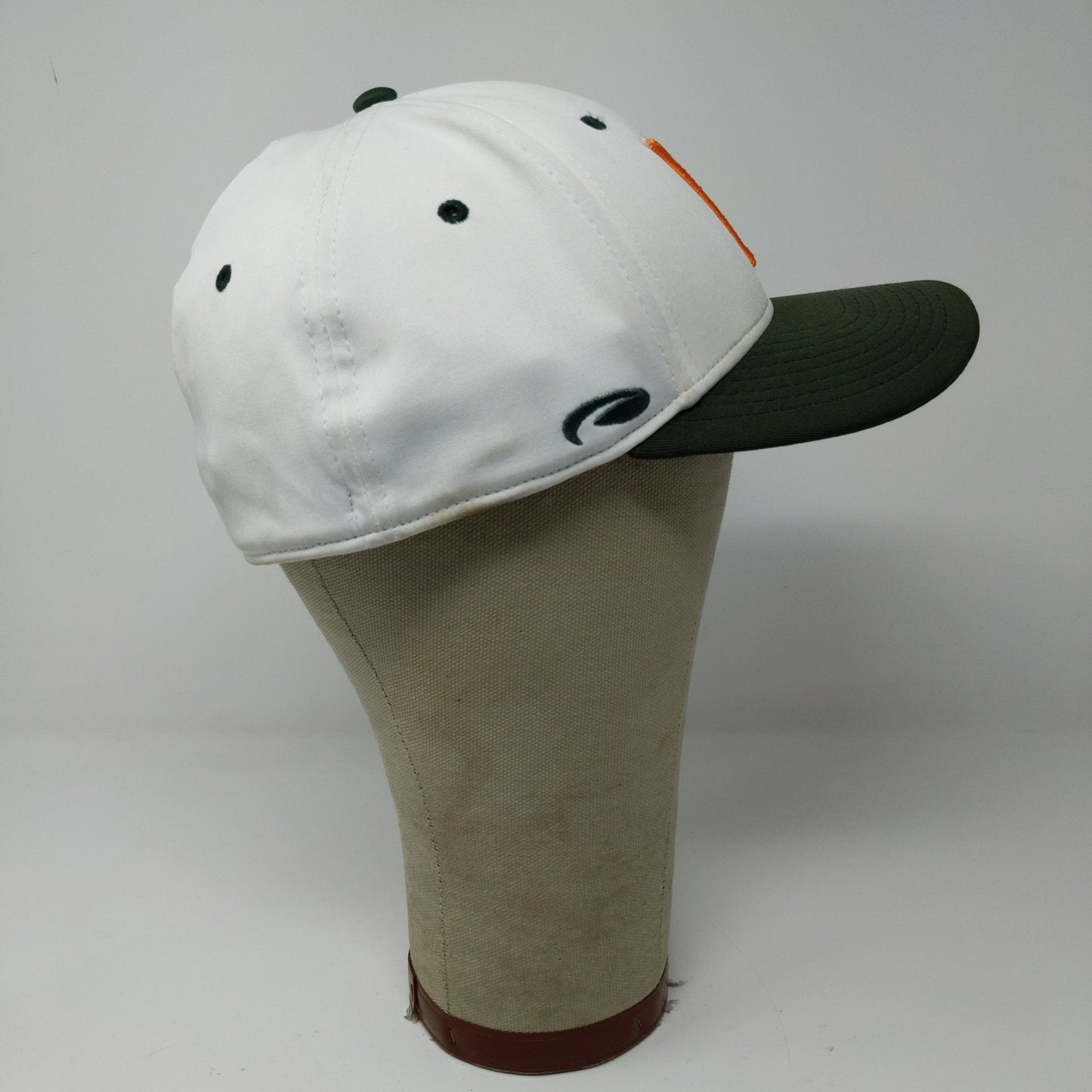 Pukka Brand Performance Wick Hat  Embroidered H Logo White Green
