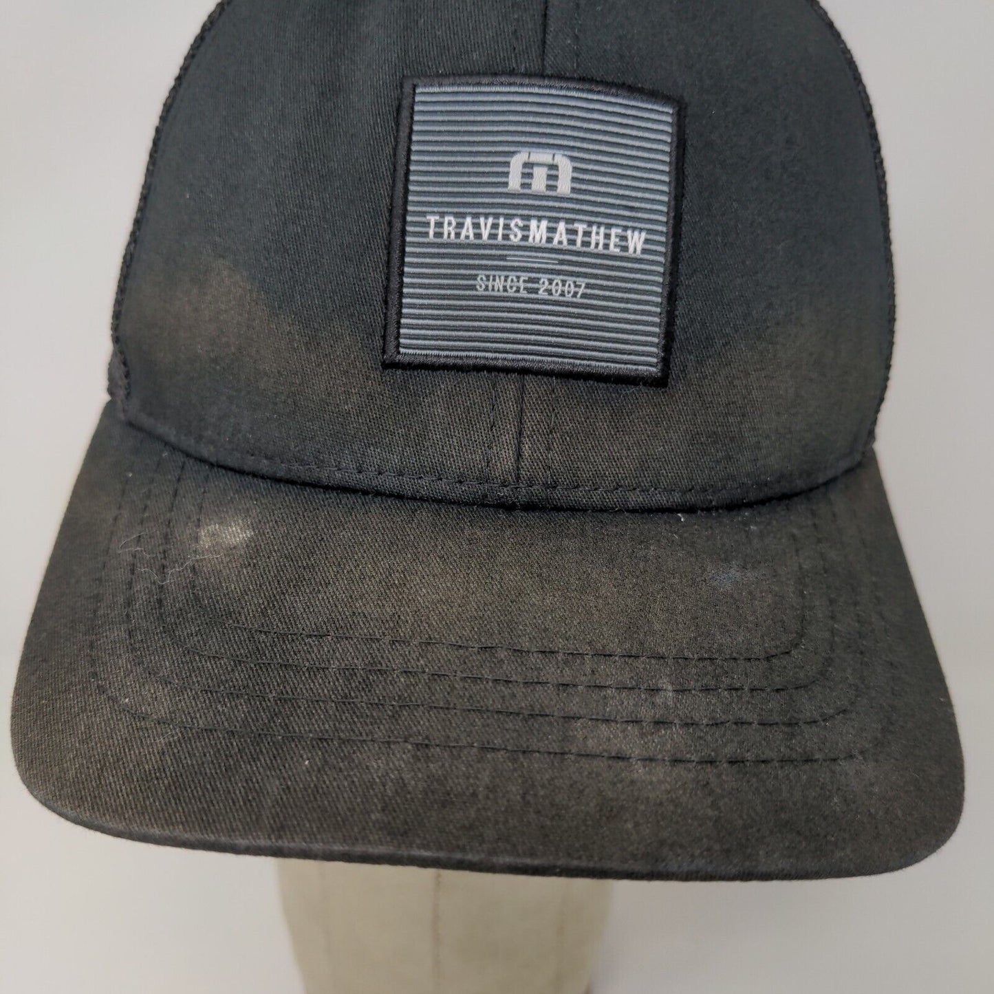 Travis Mathew Mens Snapback Meshback Hat Black Adjustable Flexfit 110 Distressed