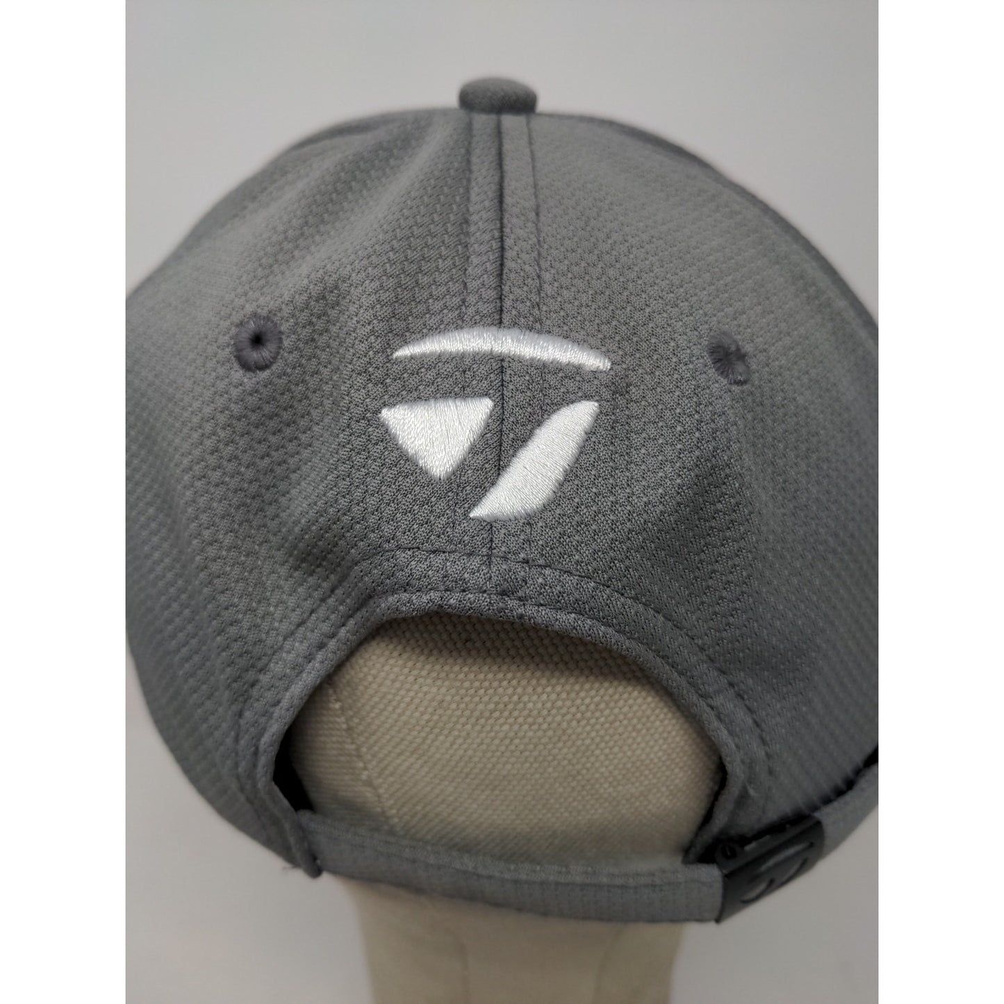 Taylormade Your1 1R OSFA Slideback Golf Hat White & Gray Slideback