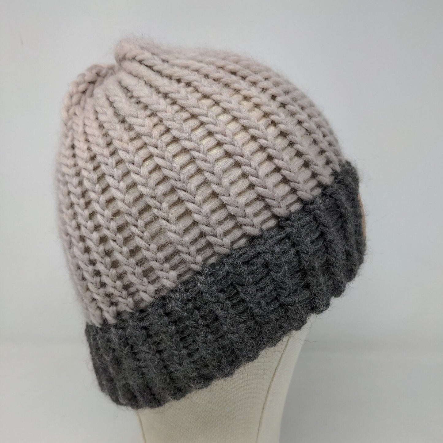 Unbranded Men's Knit Beanie Ski Cap Hat Gray Multicolor Patch Circle H Logo