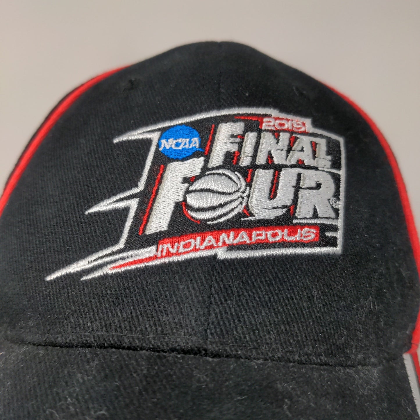 NCAA Final Four 2015 Strapback Hat Indianapolis Black & Red Embroidered Logo