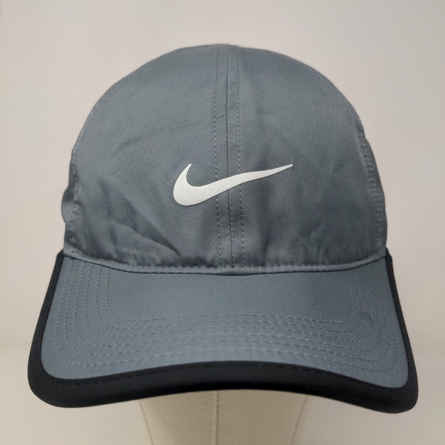 Nike Dri Fit Featherlight Men's Strapback Hat Gray OSFM Embroidered Logo