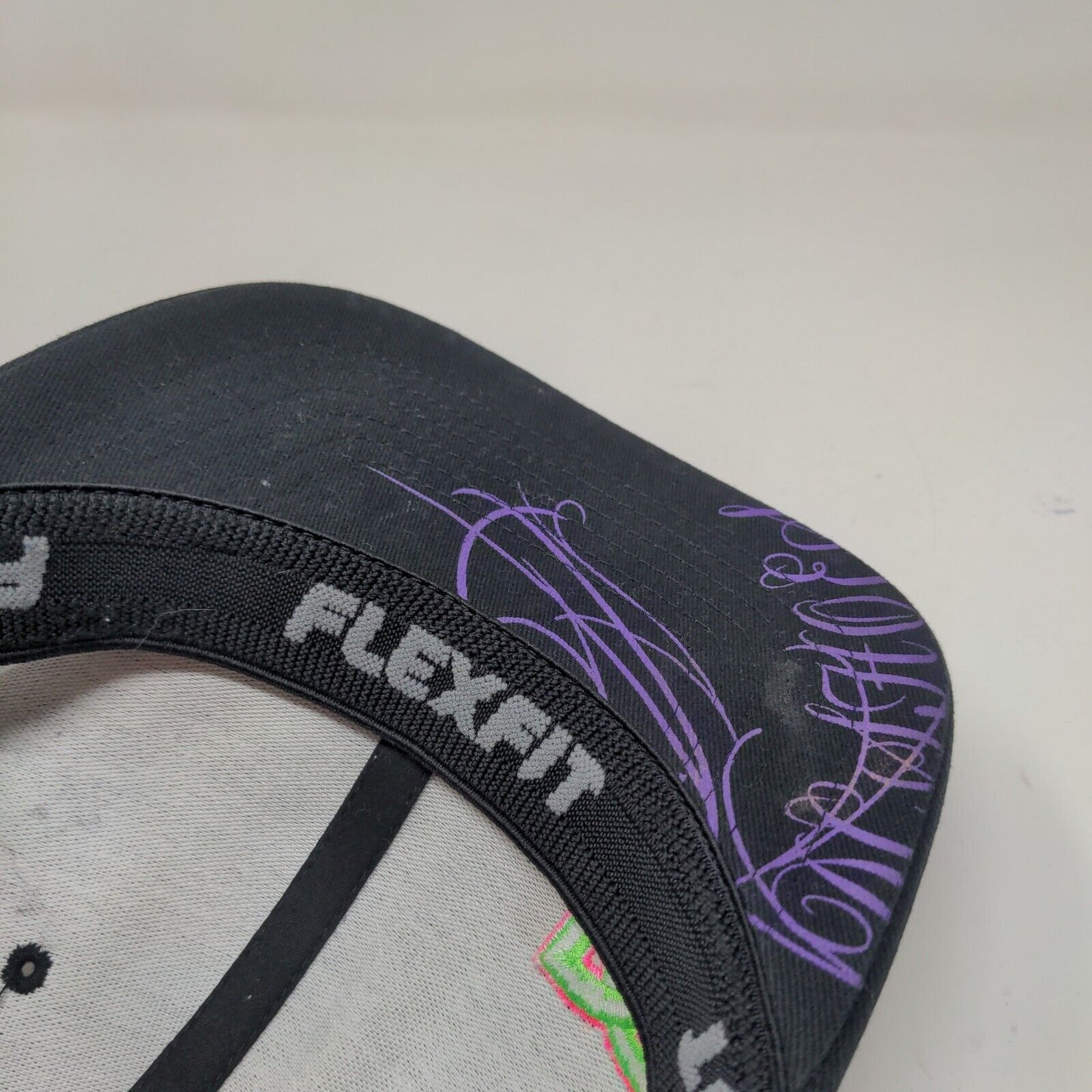 Flexfit Men's DC Shoes Fitted Hat Cap Black Size S-M Embroidered Logo