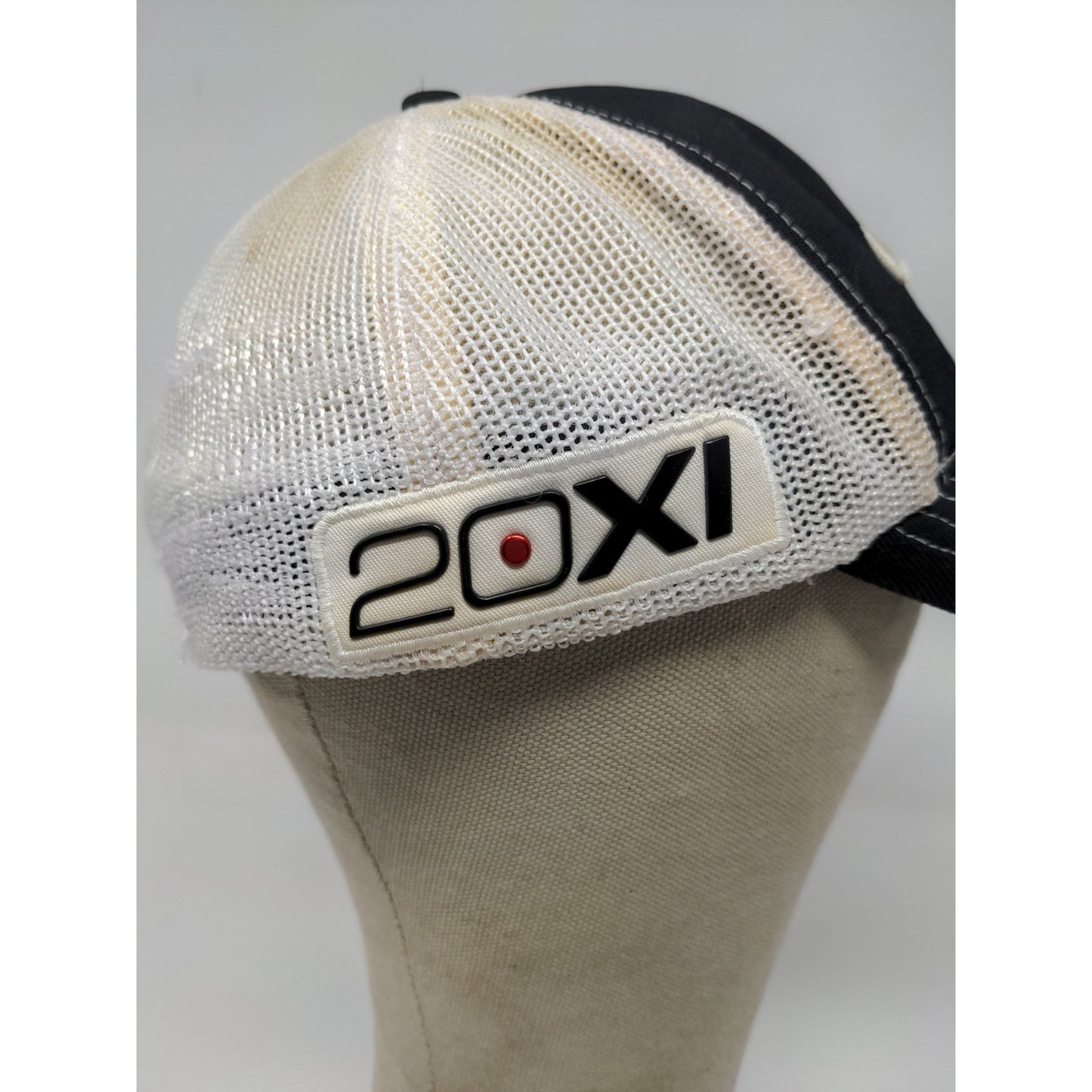 Nike Golf VR 20xi Mesh Back Fitted Hat Size M/L Black & White Embroidered Logo