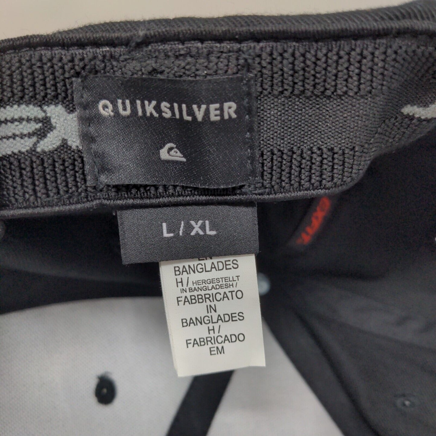 Quiksilver Men's Fitted Hat Black Size L/XL Embroidered Logo Poly Cotton Blend