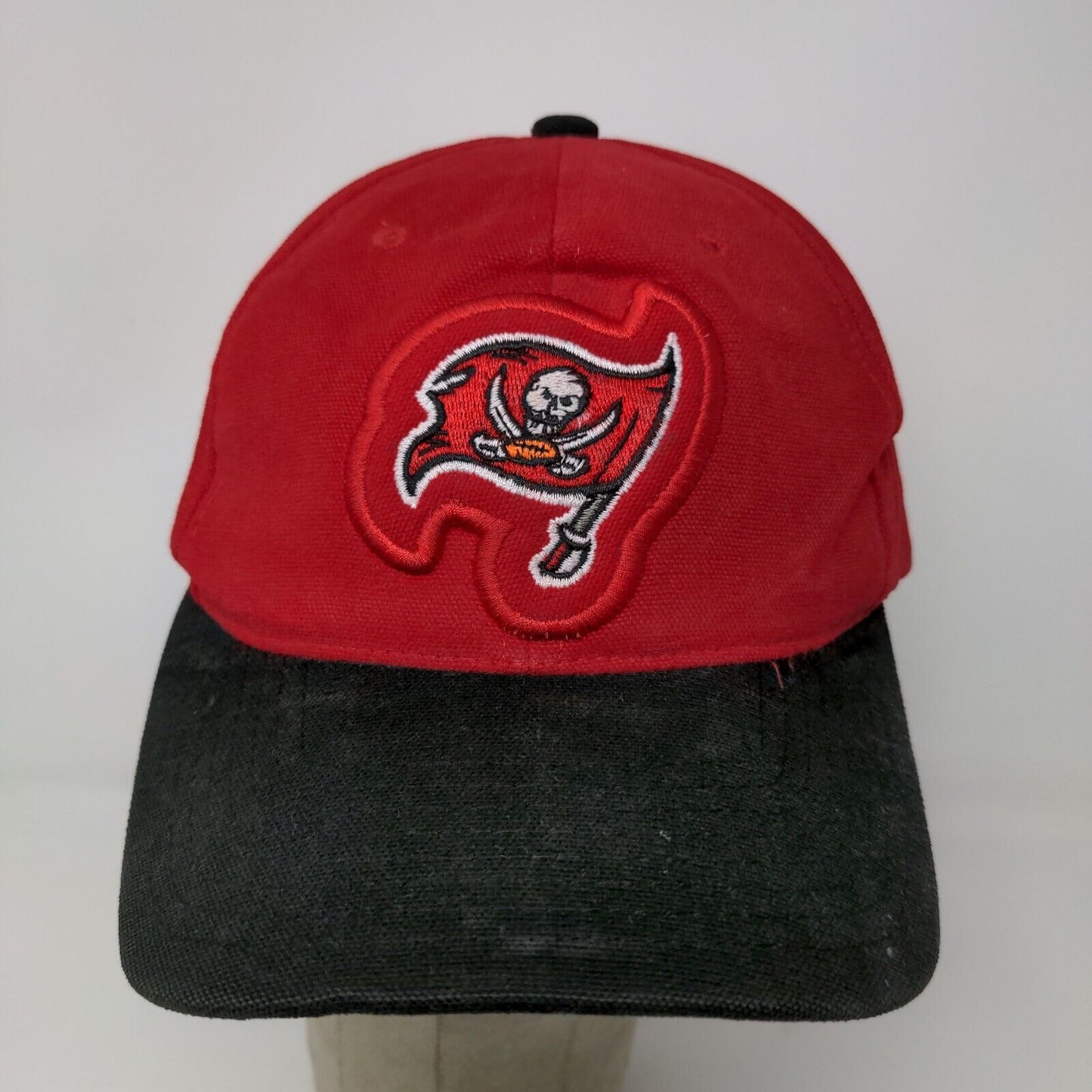 Starter Mens NFL Pro Line Tampa Bay Buccaneers Strapback Hat Red Embroidered